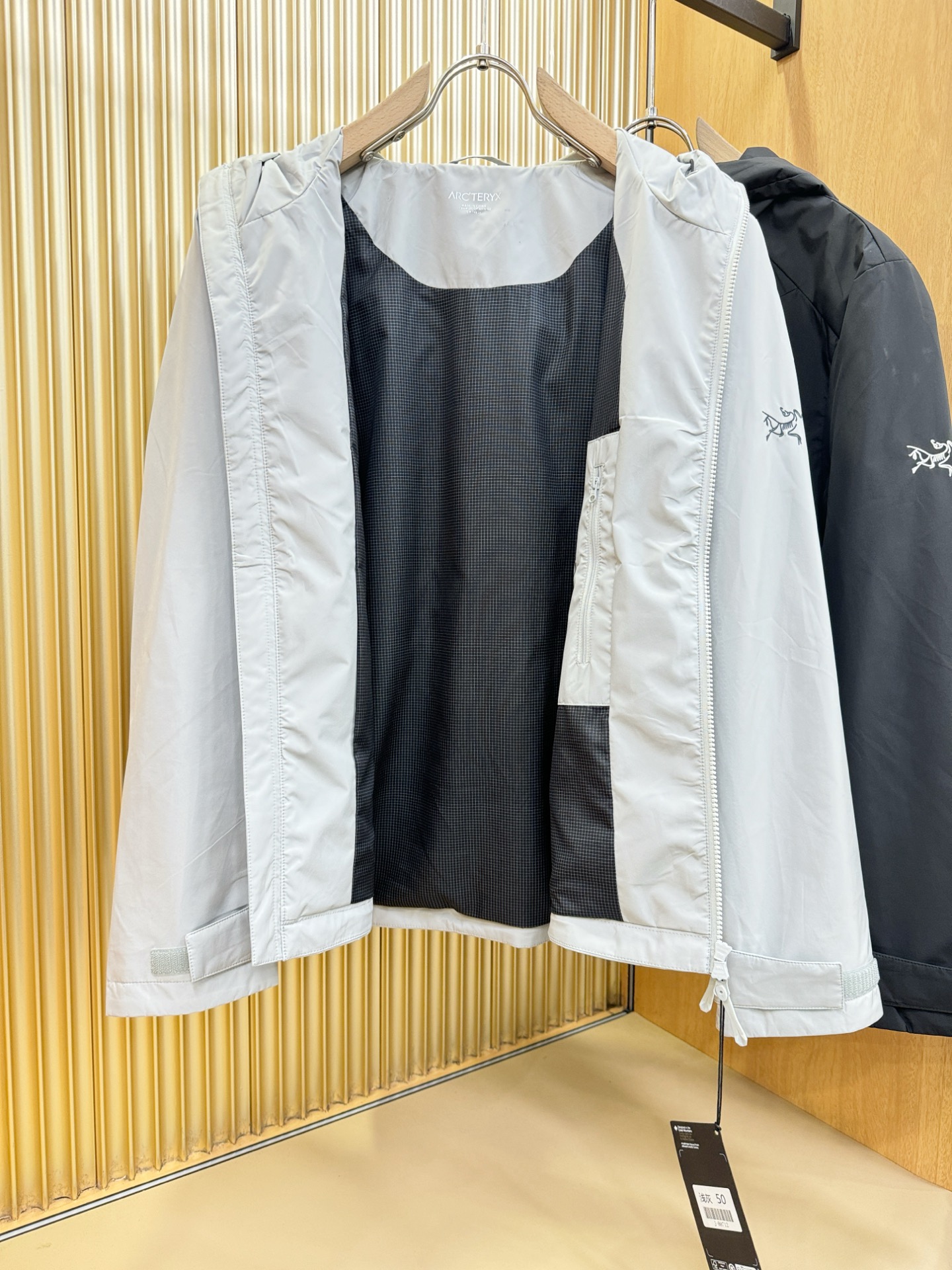 ARC‘TERYX/始祖鸟 2025秋冬新款夹克外套，原单狠货 意大利进口面料时尚夹克外套。欧洲专柜同步
