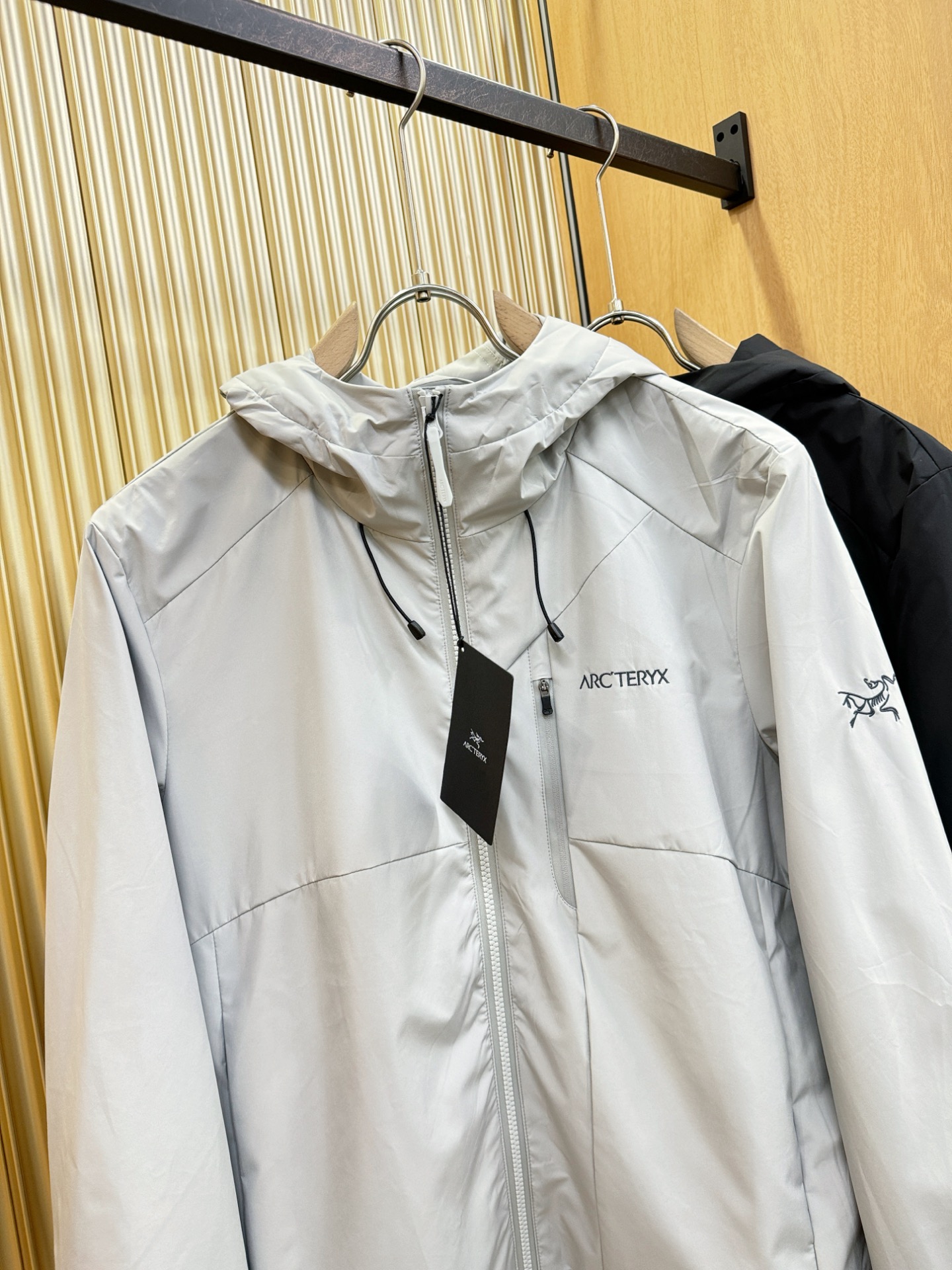 ARC‘TERYX/始祖鸟 2025秋冬新款夹克外套，原单狠货 意大利进口面料时尚夹克外套。欧洲专柜同步