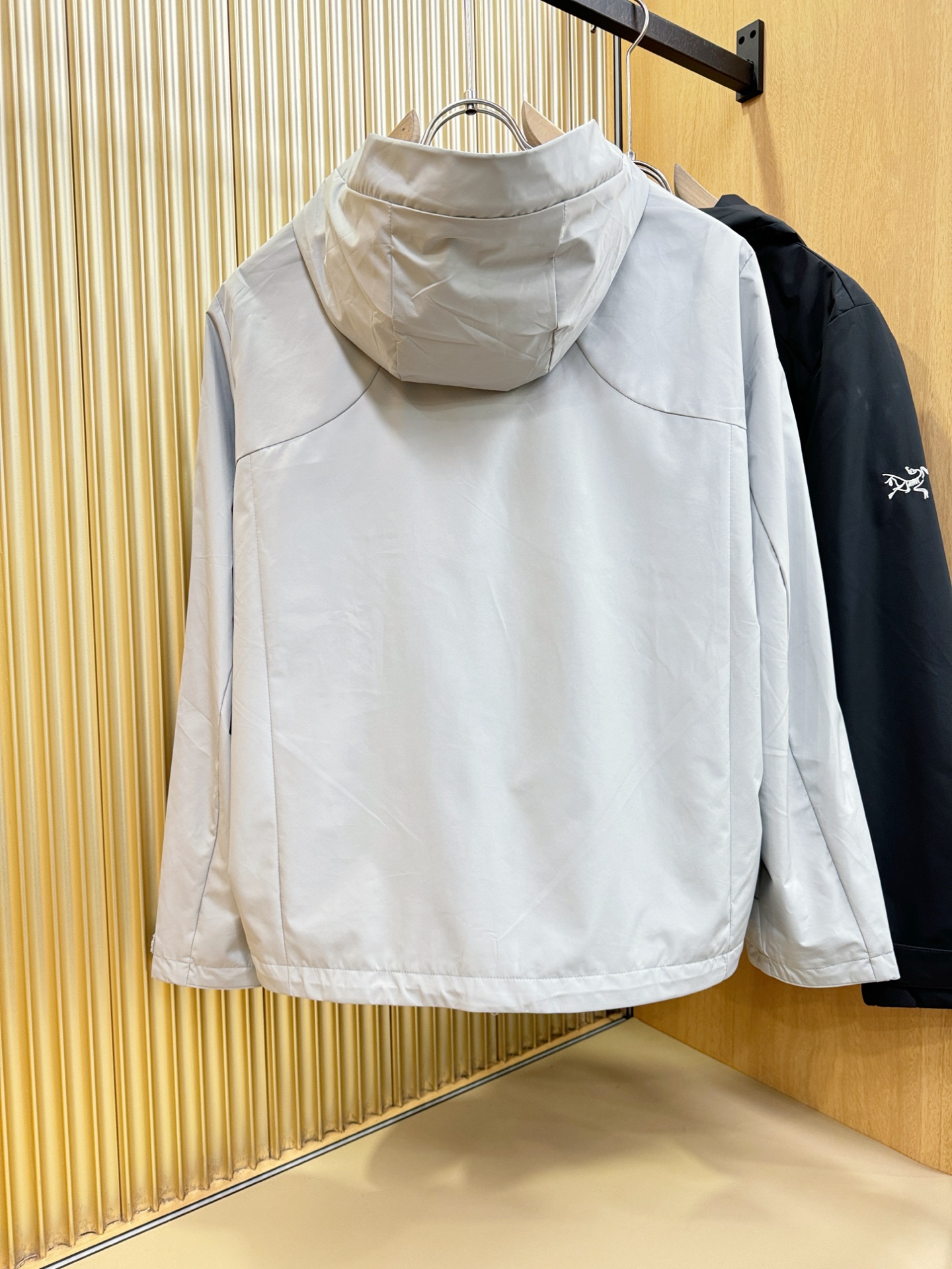 ARC‘TERYX/始祖鸟 2025秋冬新款夹克外套，原单狠货 意大利进口面料时尚夹克外套。欧洲专柜同步