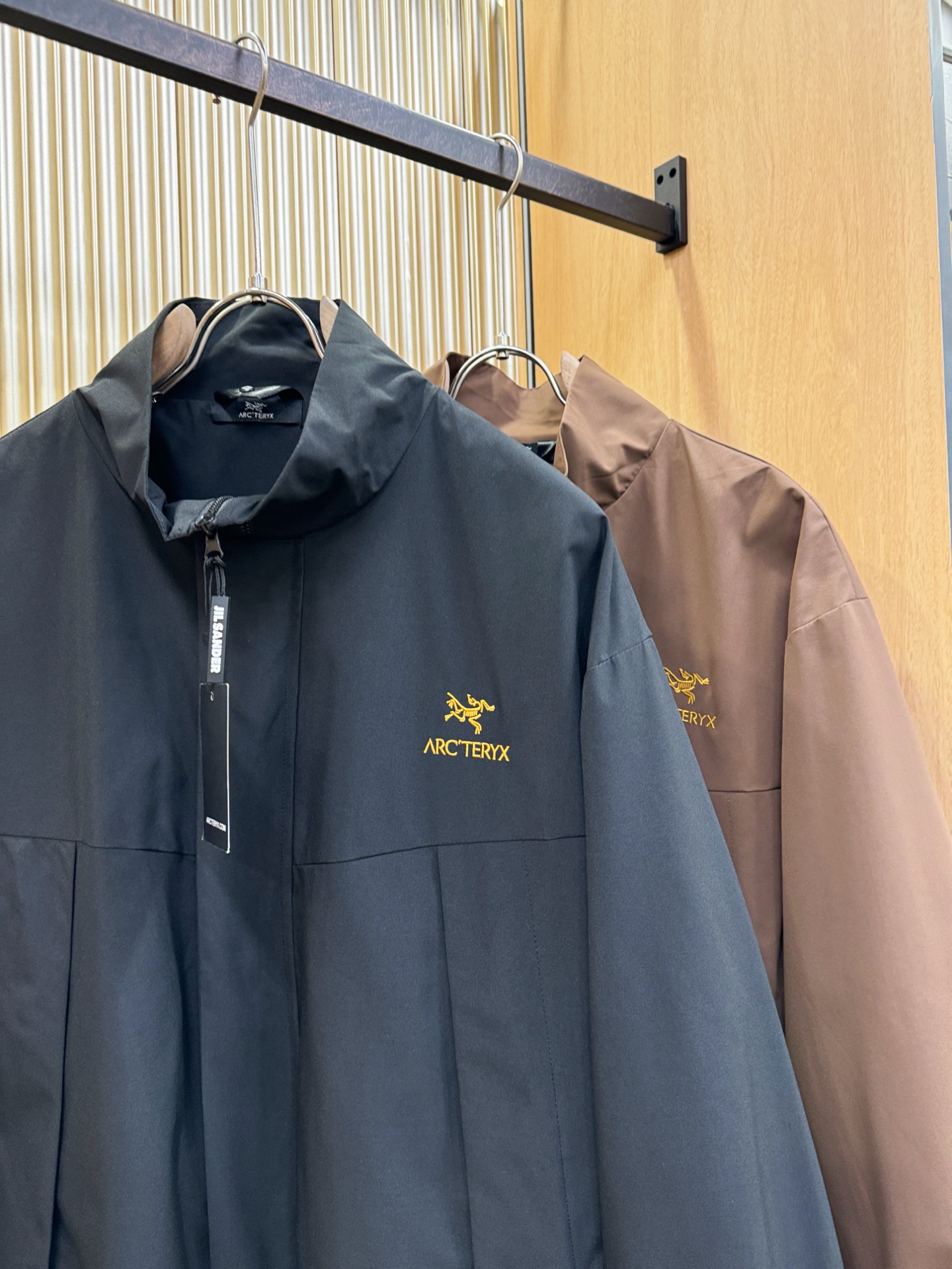 ARC‘TERYX/始祖鸟 2025秋冬新款夹克外套，原单狠货 意大利进口面料时尚夹克外套。欧洲专柜同步