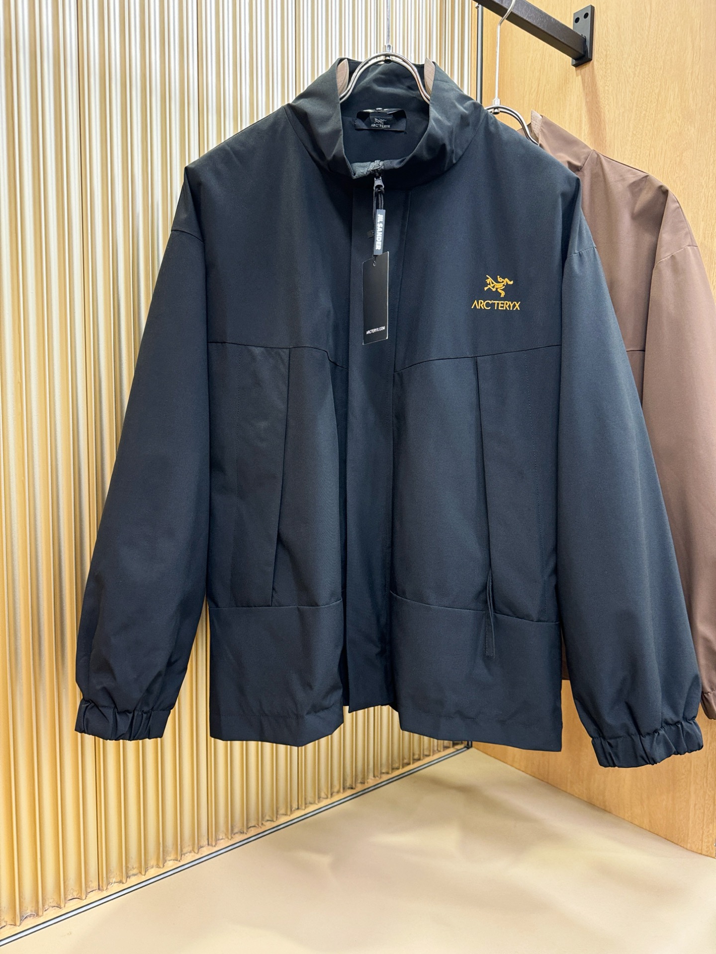 ARC‘TERYX/始祖鸟 2025秋冬新款夹克外套，原单狠货 意大利进口面料时尚夹克外套。欧洲专柜同步