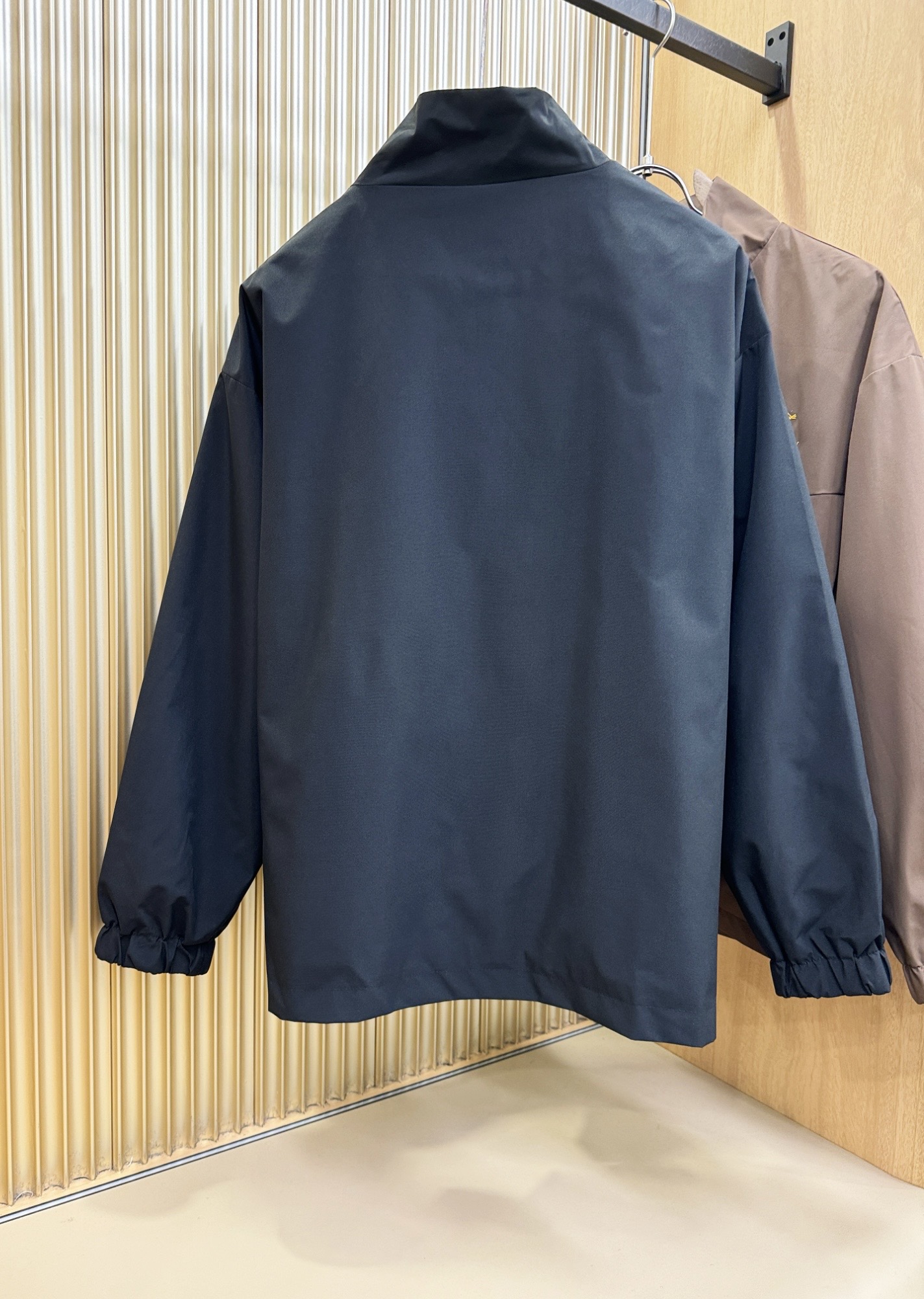 ARC‘TERYX/始祖鸟 2025秋冬新款夹克外套，原单狠货 意大利进口面料时尚夹克外套。欧洲专柜同步