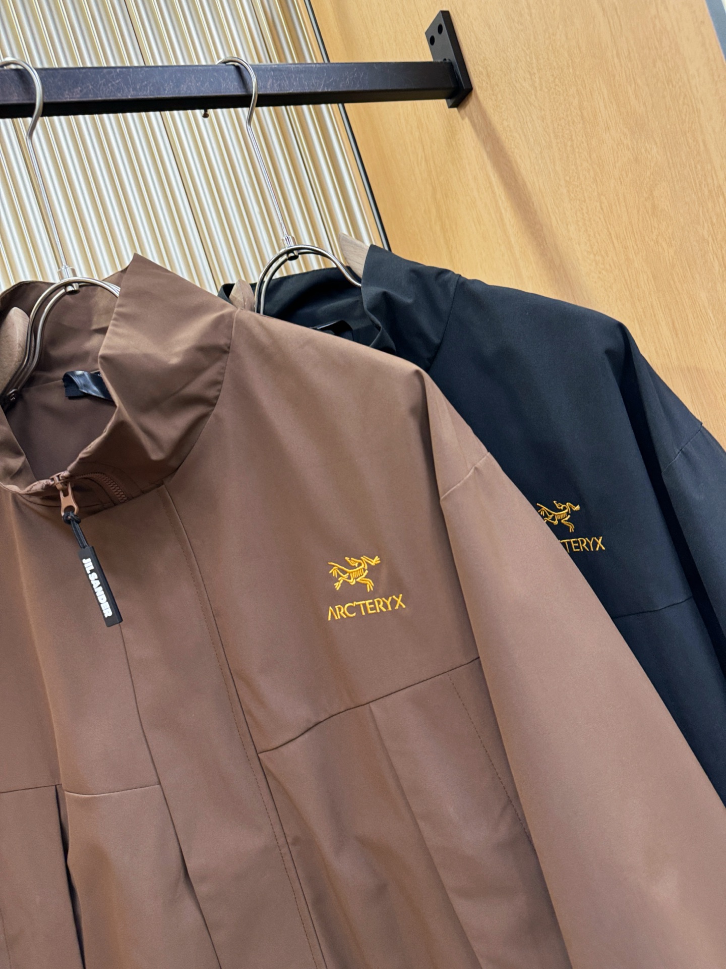 ARC‘TERYX/始祖鸟 2025秋冬新款夹克外套，原单狠货 意大利进口面料时尚夹克外套。欧洲专柜同步