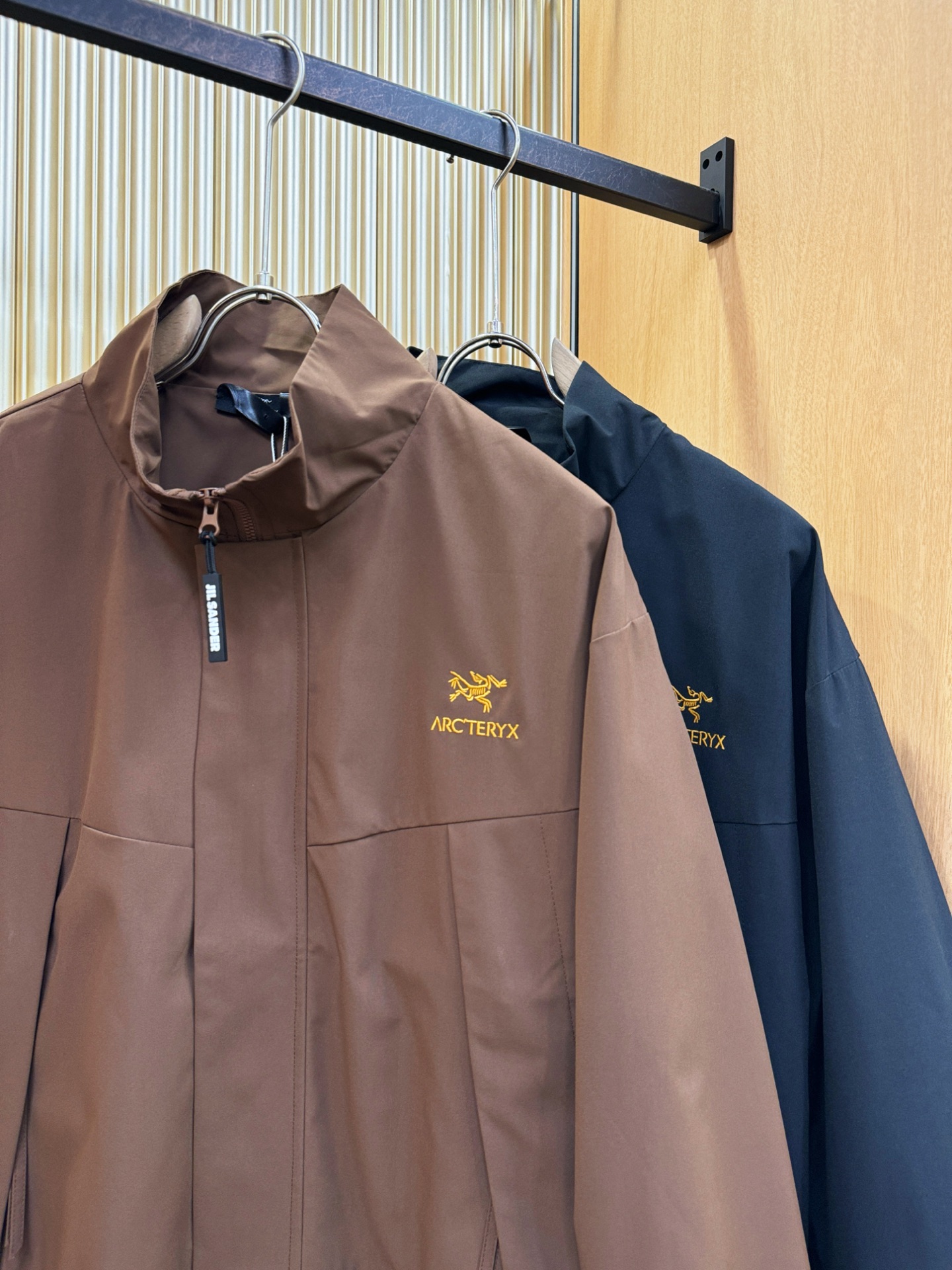 ARC‘TERYX/始祖鸟 2025秋冬新款夹克外套，原单狠货 意大利进口面料时尚夹克外套。欧洲专柜同步