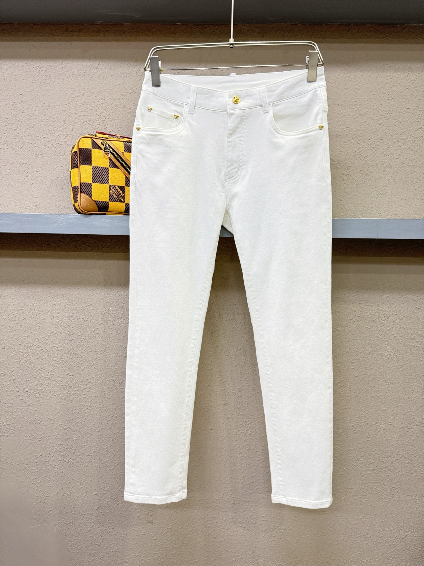 Versace 范思哲 2025专柜新品，原版牛仔裤 原版重工打造，品牌经典LOGO设计，三标齐全！原版