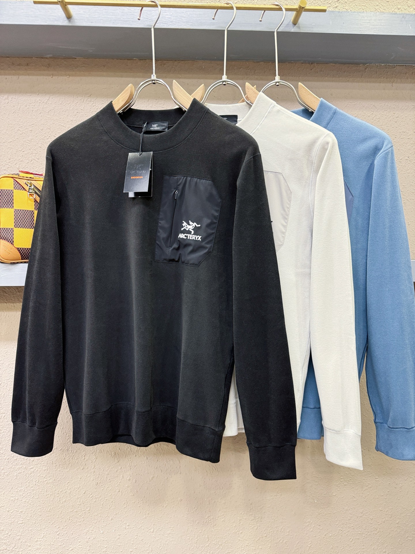 ARC‘TERYX/始祖鸟 2025ss秋冬新品 长袖T恤，经典Logo设计，百搭款 官网同步发售 定制
