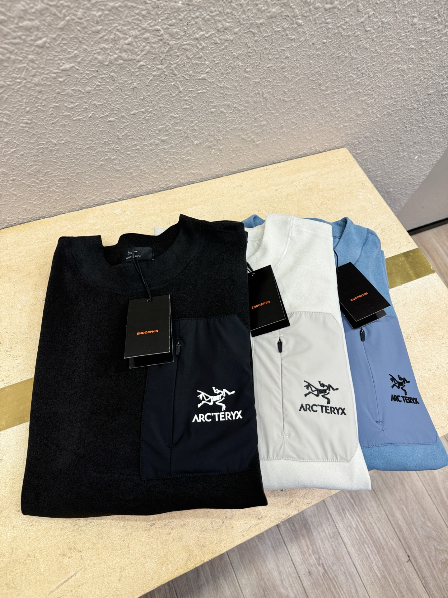 ARC‘TERYX/始祖鸟 2025ss秋冬新品 长袖T恤，经典Logo设计，百搭款 官网同步发售 定制