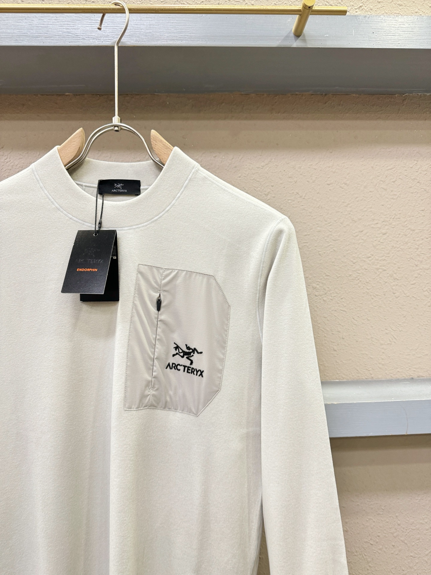 ARC‘TERYX/始祖鸟 2025ss秋冬新品 长袖T恤，经典Logo设计，百搭款 官网同步发售 定制