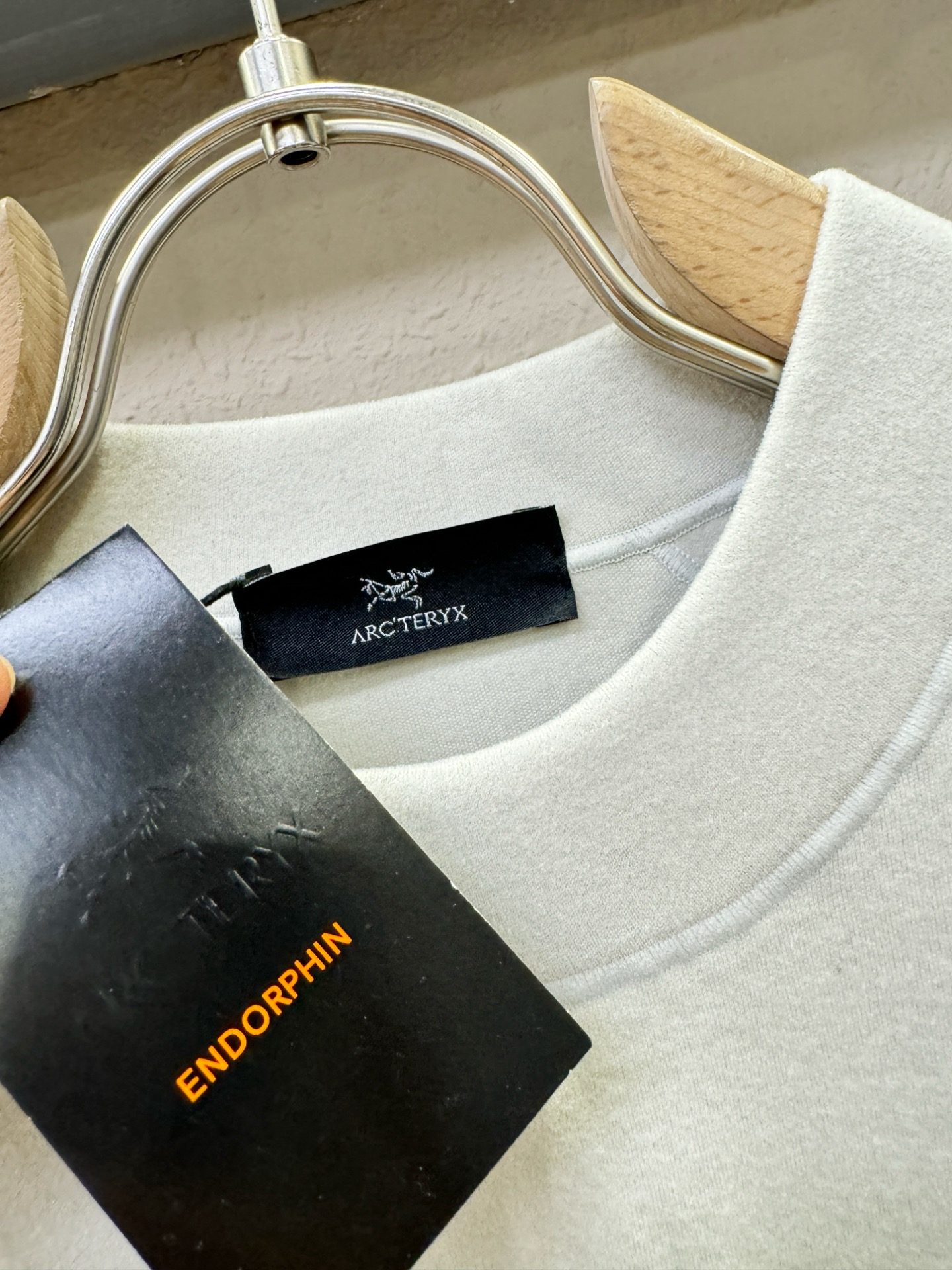 ARC‘TERYX/始祖鸟 2025ss秋冬新品 长袖T恤，经典Logo设计，百搭款 官网同步发售 定制
