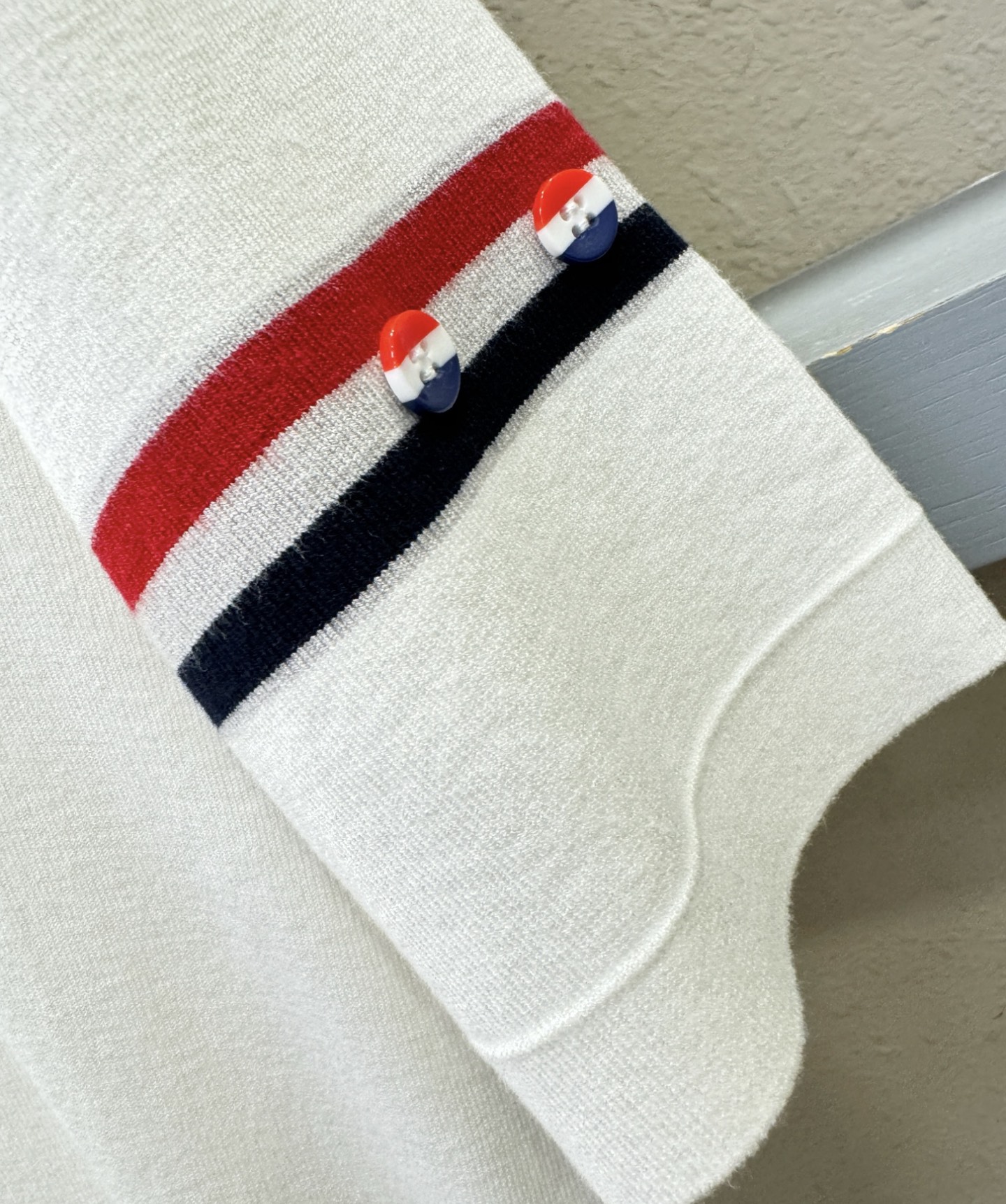 TB顶级品质 2025秋冬新品短袖羊毛衫！打底短袖羊毛衫，桑蚕丝+绵羊毛面料，手感柔软。顶级进口私货，时