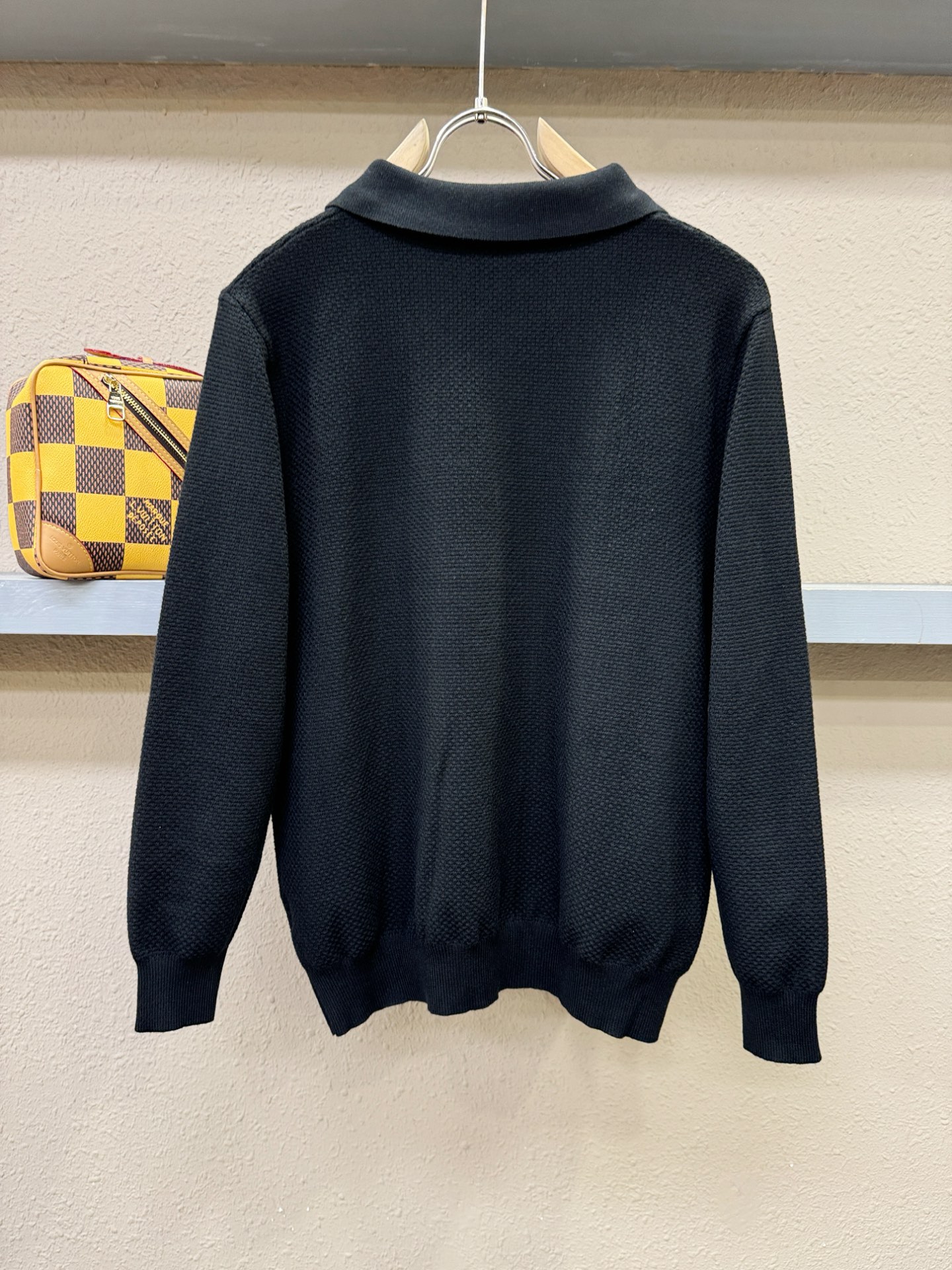 PRADA 普拉达 新品爆款 2025秋冬新品拉链羊毛毛衣 胸前品牌Golo设计，经典简约大气品牌针织羊