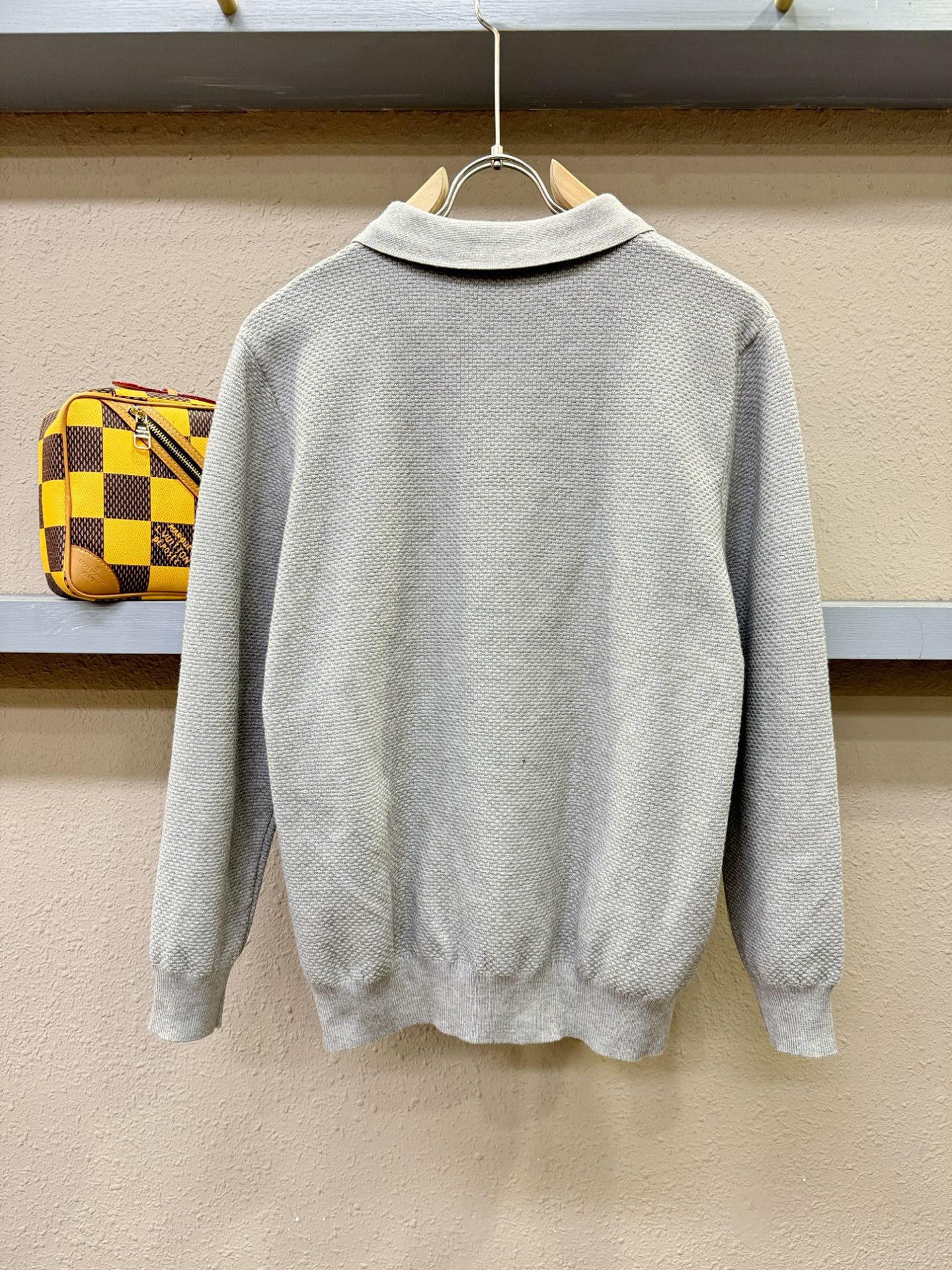 PRADA 普拉达 新品爆款 2025秋冬新品拉链羊毛毛衣 胸前品牌Golo设计，经典简约大气品牌针织羊