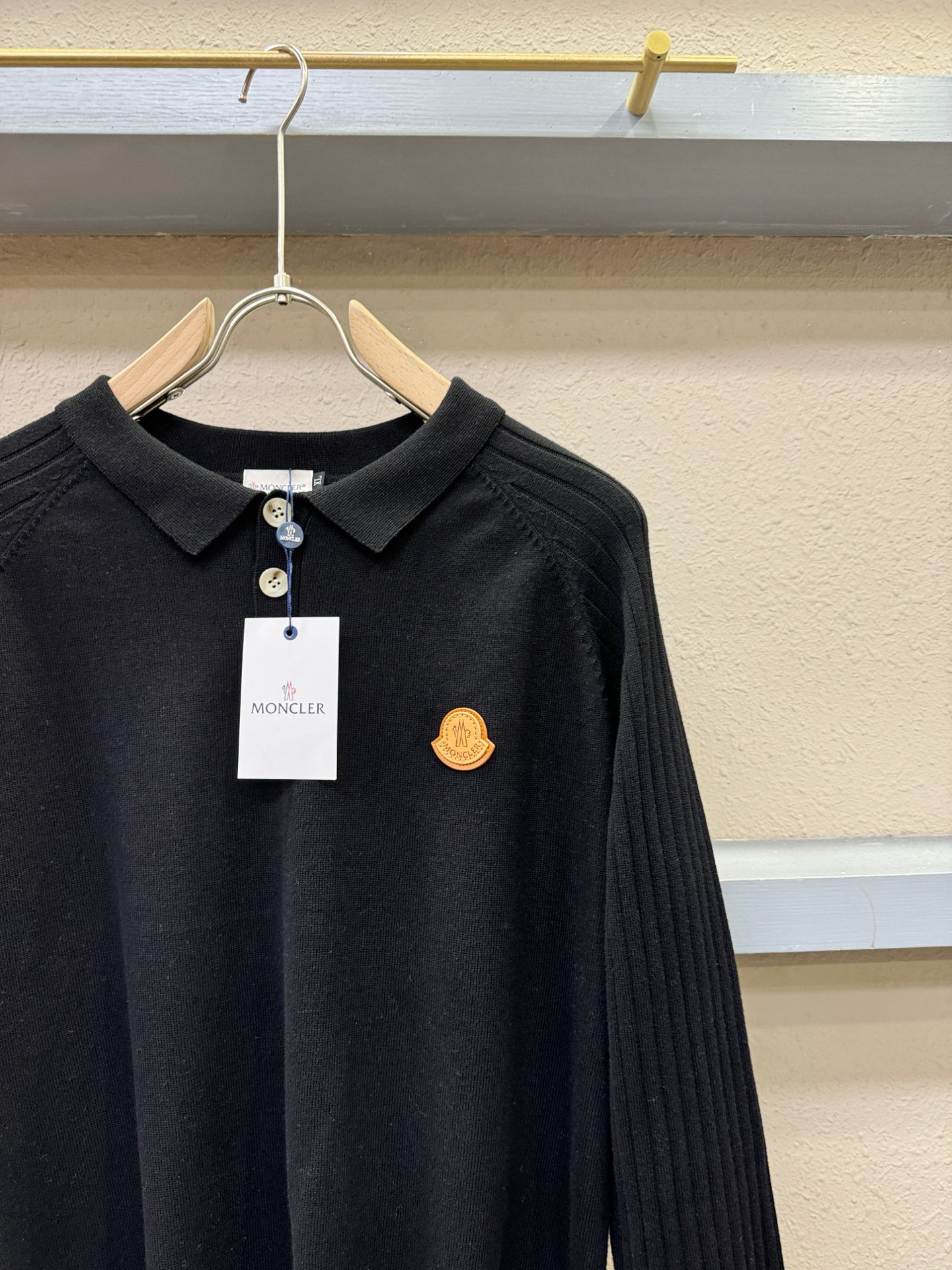 Moncler蒙口 2025新款毛衣，胸前logo设计！贸易公司渠道稀出，同步官网发售！秋冬系列经典设计