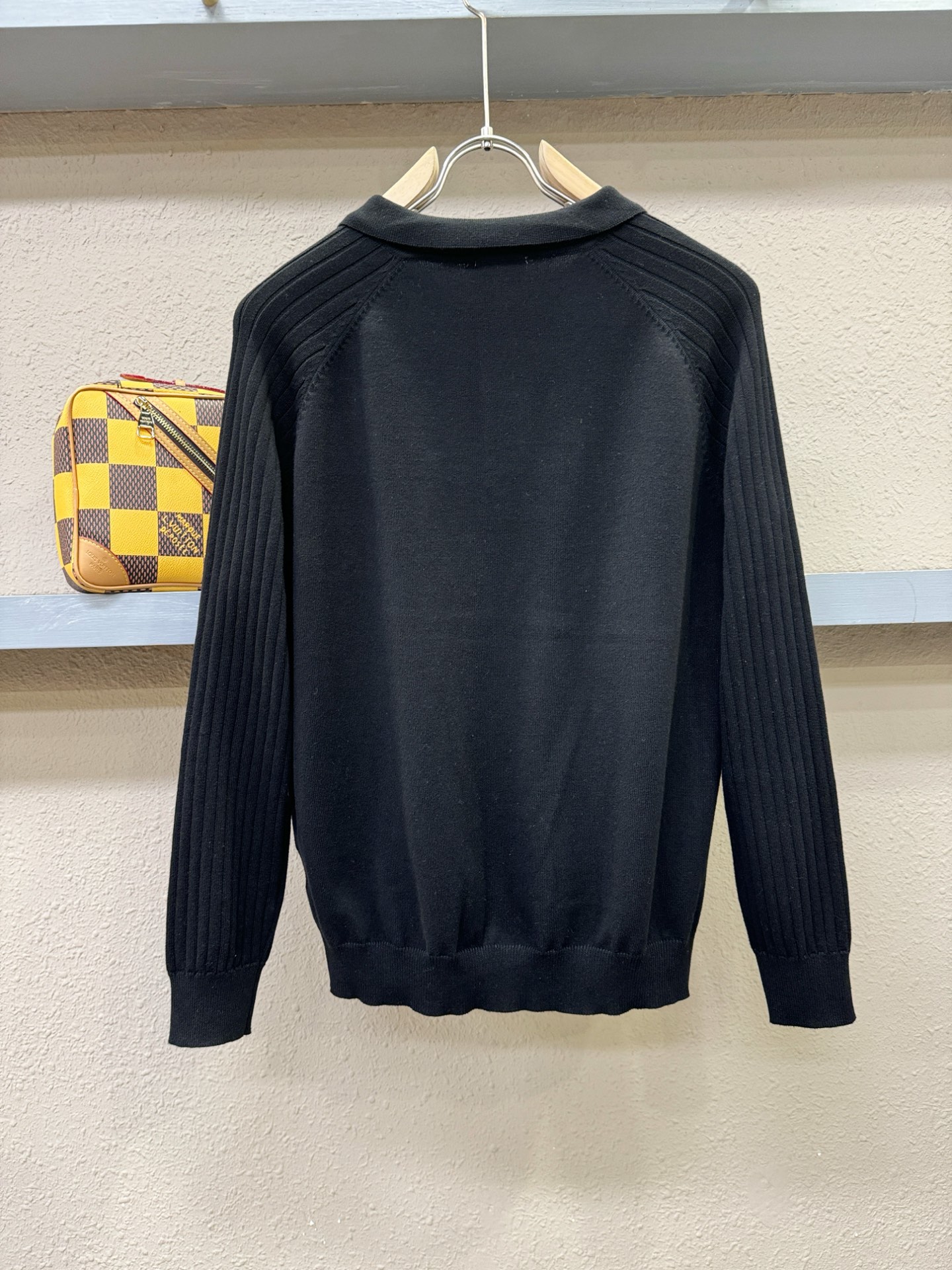 Moncler蒙口 2025新款毛衣，胸前logo设计！贸易公司渠道稀出，同步官网发售！秋冬系列经典设计