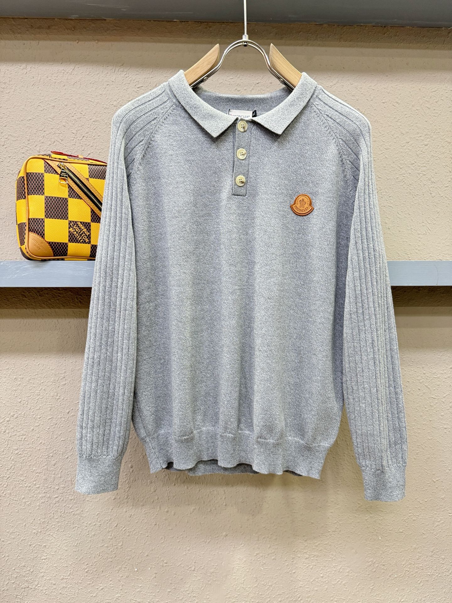 Moncler蒙口 2025新款毛衣，胸前logo设计！贸易公司渠道稀出，同步官网发售！秋冬系列经典设计