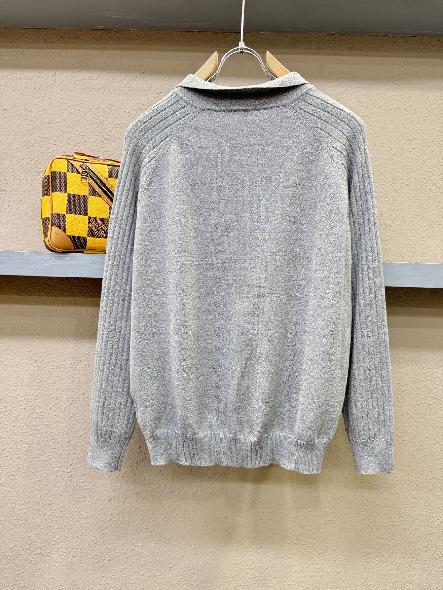 Moncler蒙口 2025新款毛衣，胸前logo设计！贸易公司渠道稀出，同步官网发售！秋冬系列经典设计