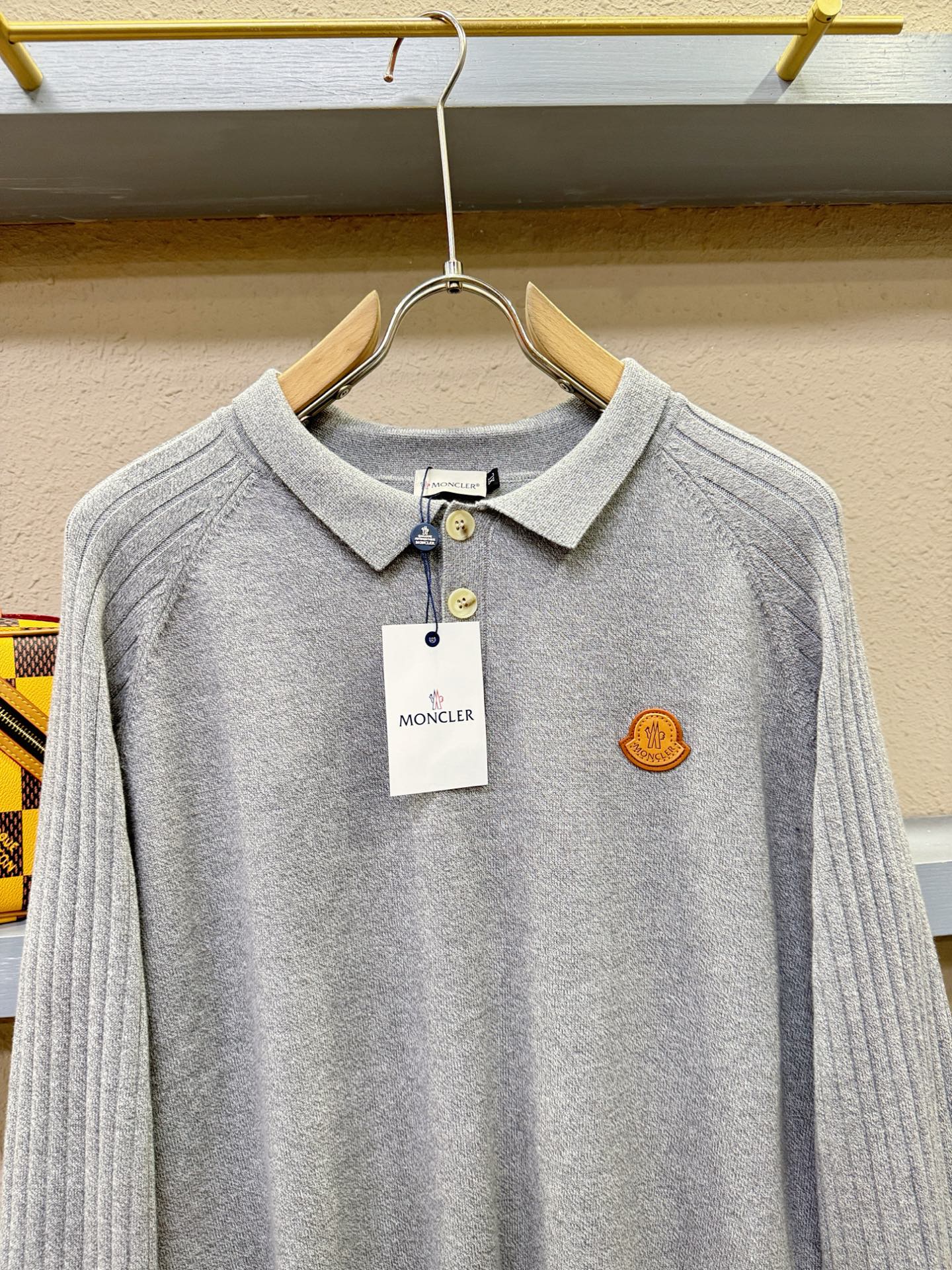 Moncler蒙口 2025新款毛衣，胸前logo设计！贸易公司渠道稀出，同步官网发售！秋冬系列经典设计