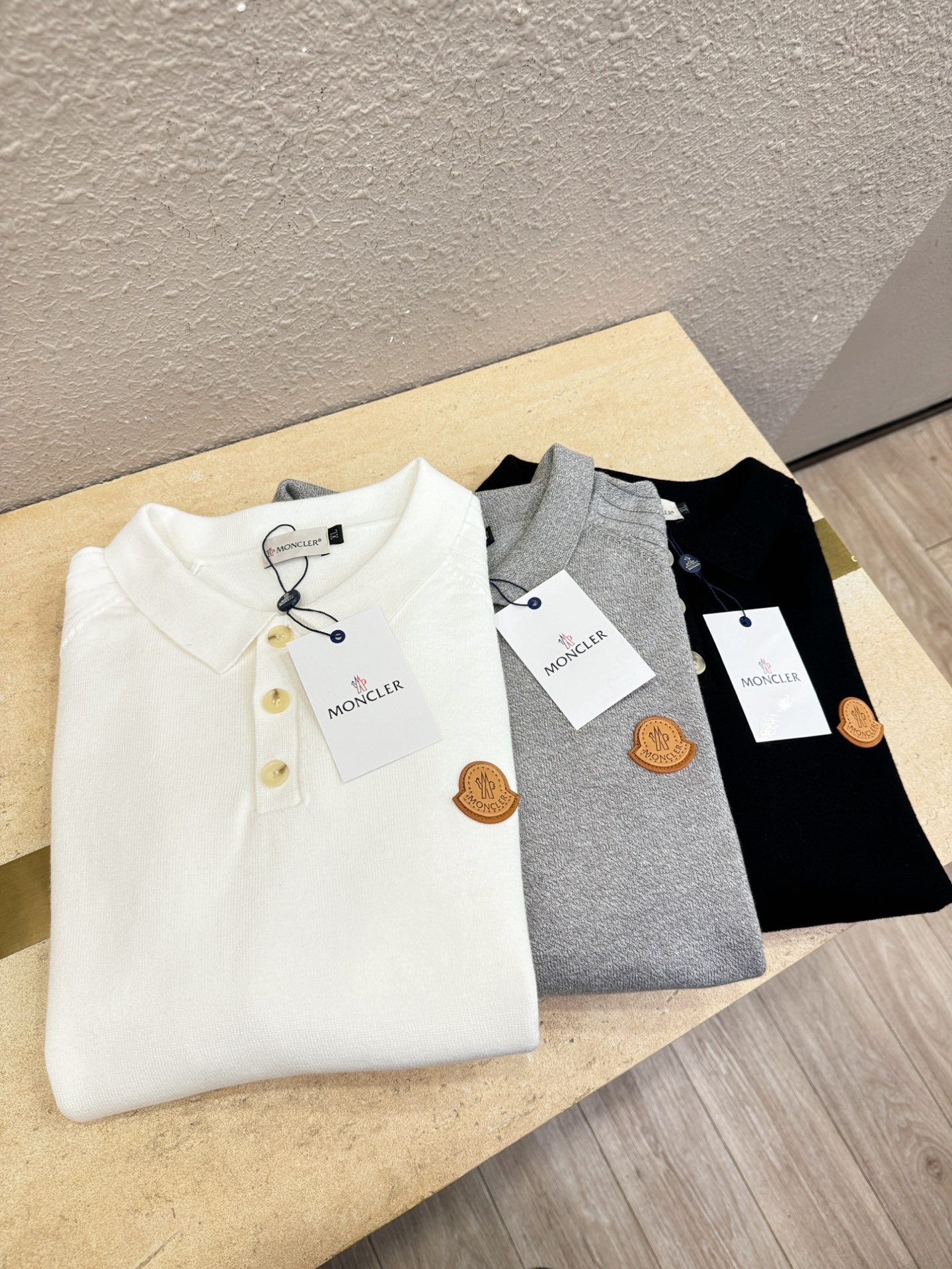 Moncler蒙口 2025新款毛衣，胸前logo设计！贸易公司渠道稀出，同步官网发售！秋冬系列经典设计