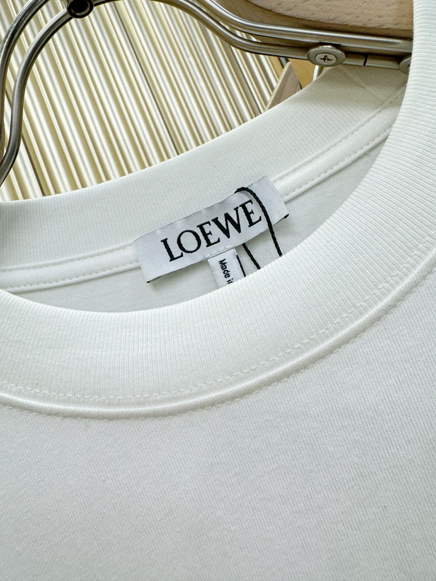 LOEWE罗意威 2025ss秋冬新品 长袖T恤，经典Logo设计，百搭款 官网同步发售 定制面料，柔软