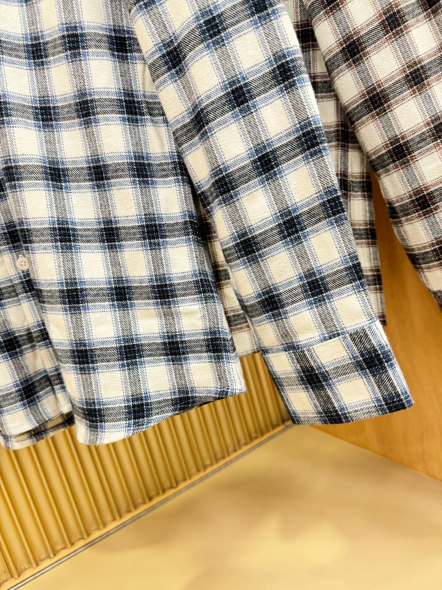 BURBERRY巴宝莉 2025新款衬衫，贸易公司渠道稀出，领先官网发售！经典休闲衬衫搭配独特的设计，简