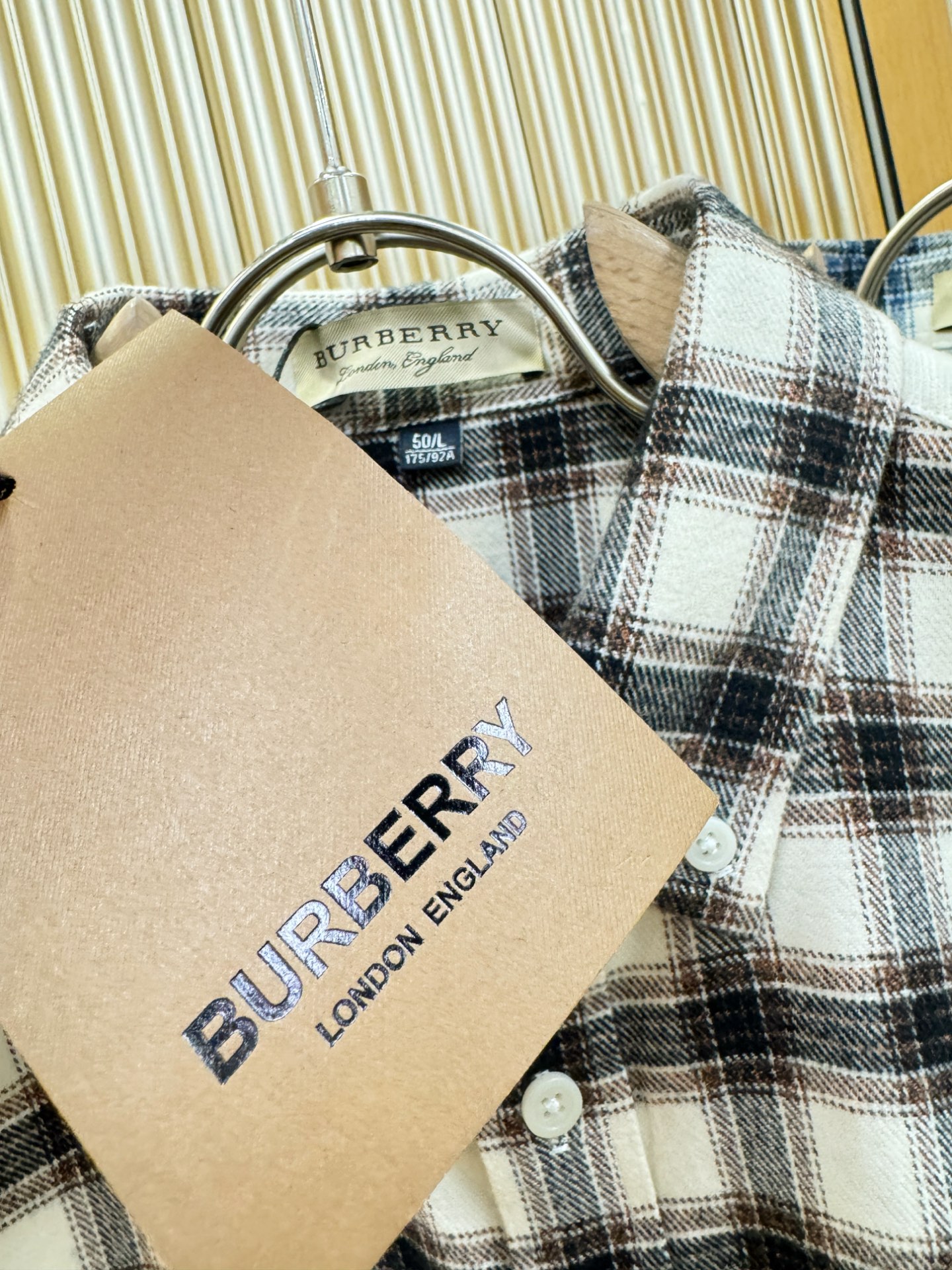 BURBERRY巴宝莉 2025新款衬衫，贸易公司渠道稀出，领先官网发售！经典休闲衬衫搭配独特的设计，简