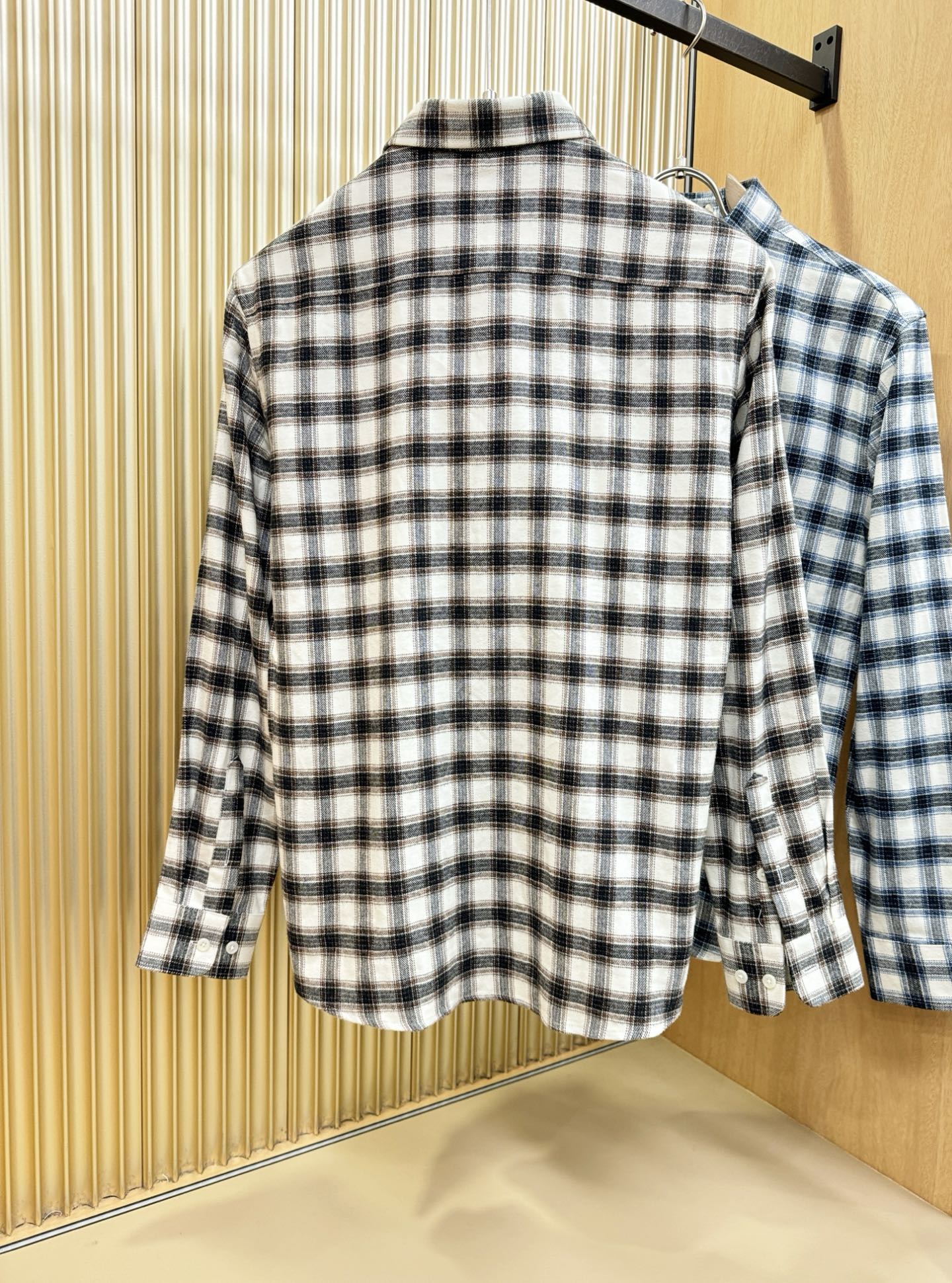 BURBERRY巴宝莉 2025新款衬衫，贸易公司渠道稀出，领先官网发售！经典休闲衬衫搭配独特的设计，简