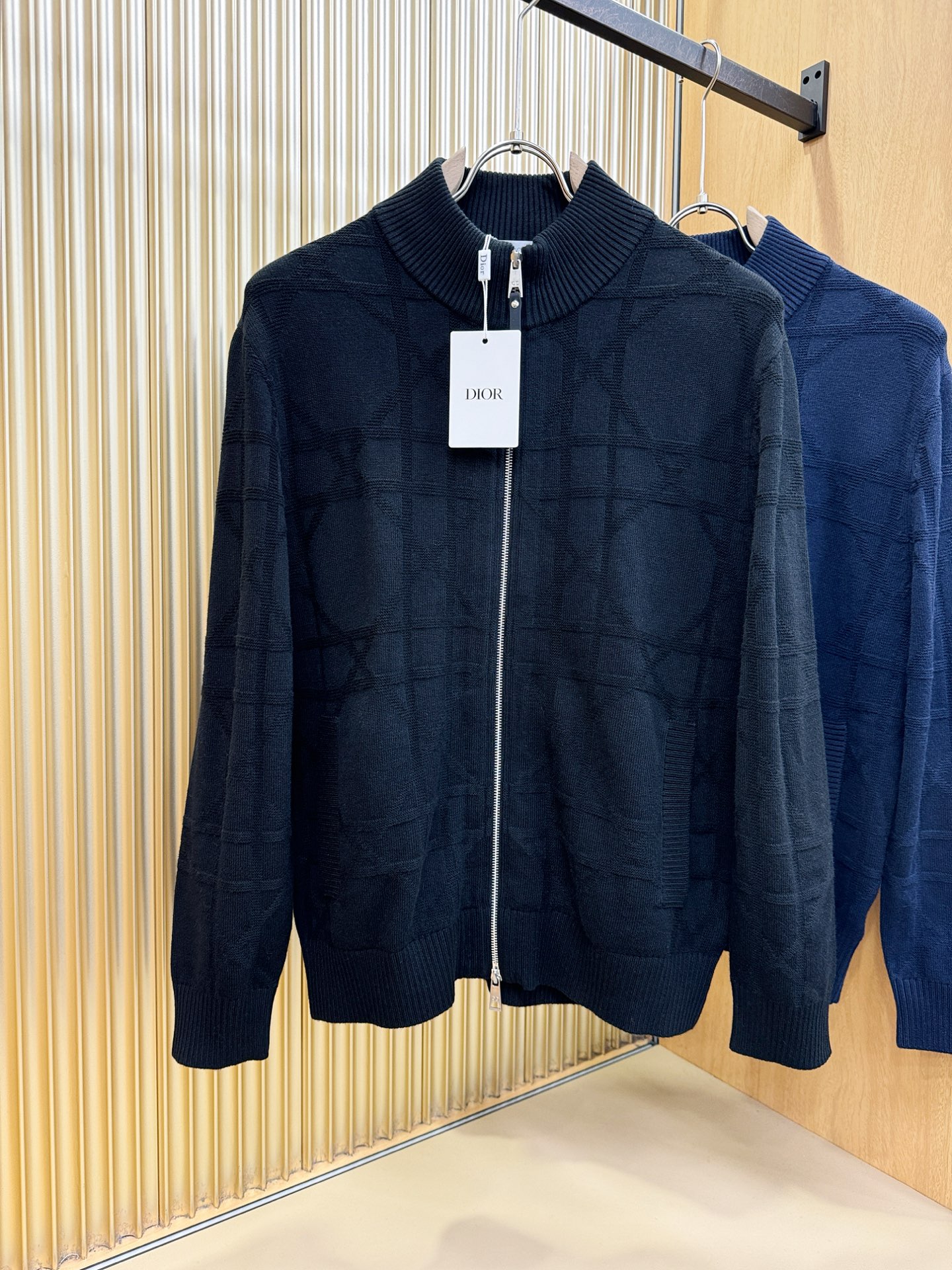 Dior迪奥 25ss秋冬新款羊毛外套，绵羊毛面，超A原单外套！甄选顶级绵羊毛打造、搭配经典Logo设计