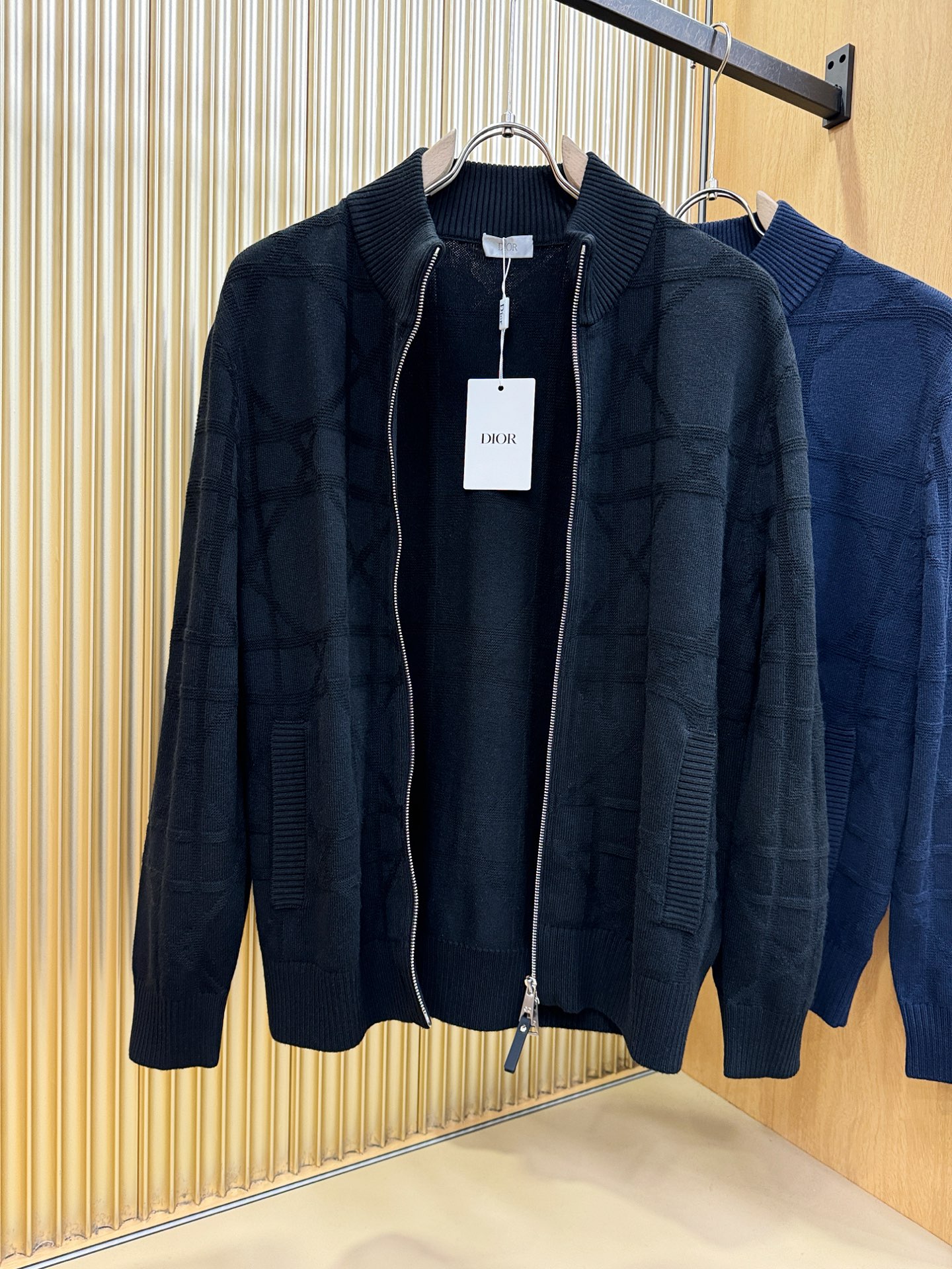 Dior迪奥 25ss秋冬新款羊毛外套，绵羊毛面，超A原单外套！甄选顶级绵羊毛打造、搭配经典Logo设计