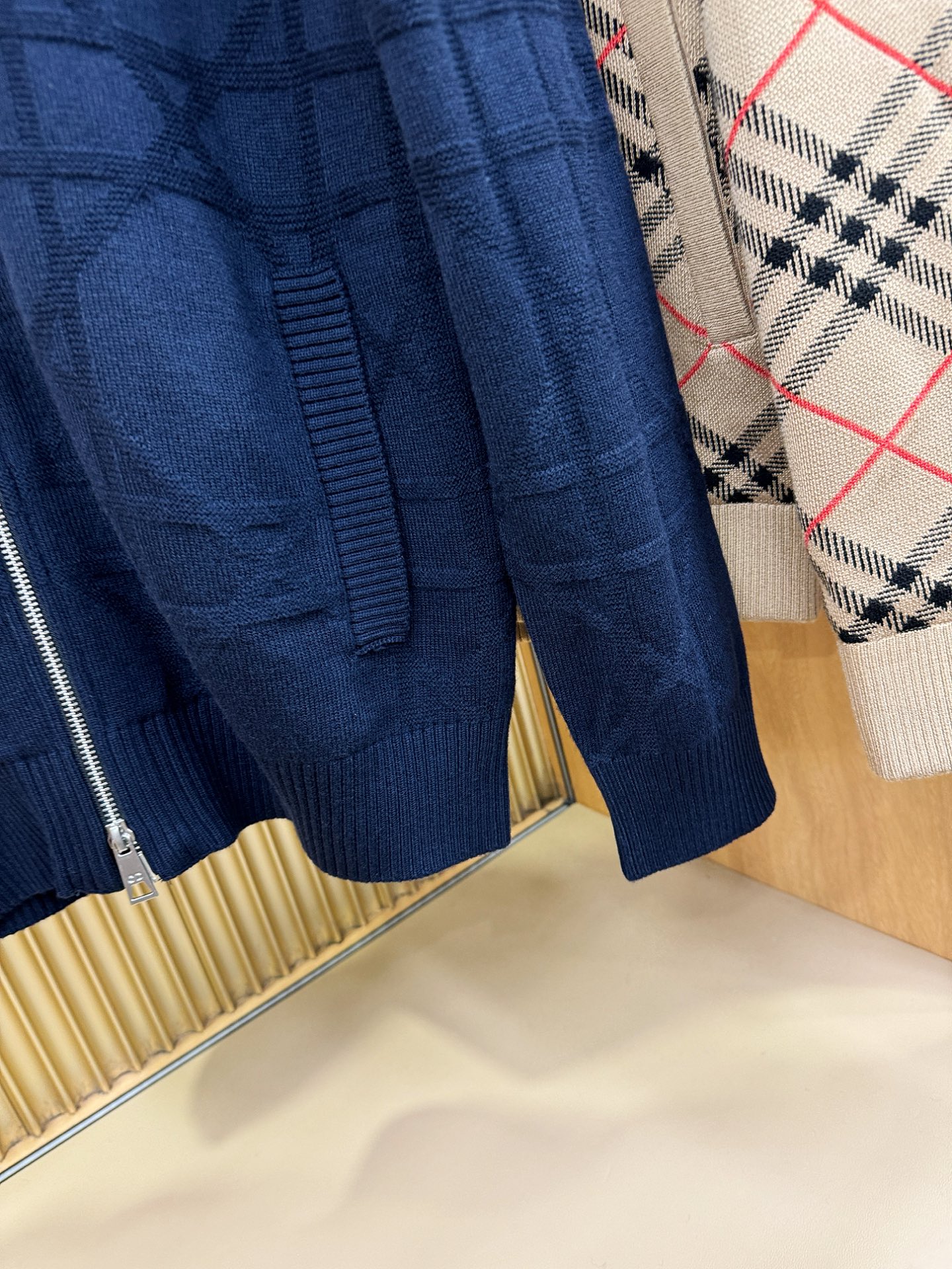 Dior迪奥 25ss秋冬新款羊毛外套，绵羊毛面，超A原单外套！甄选顶级绵羊毛打造、搭配经典Logo设计