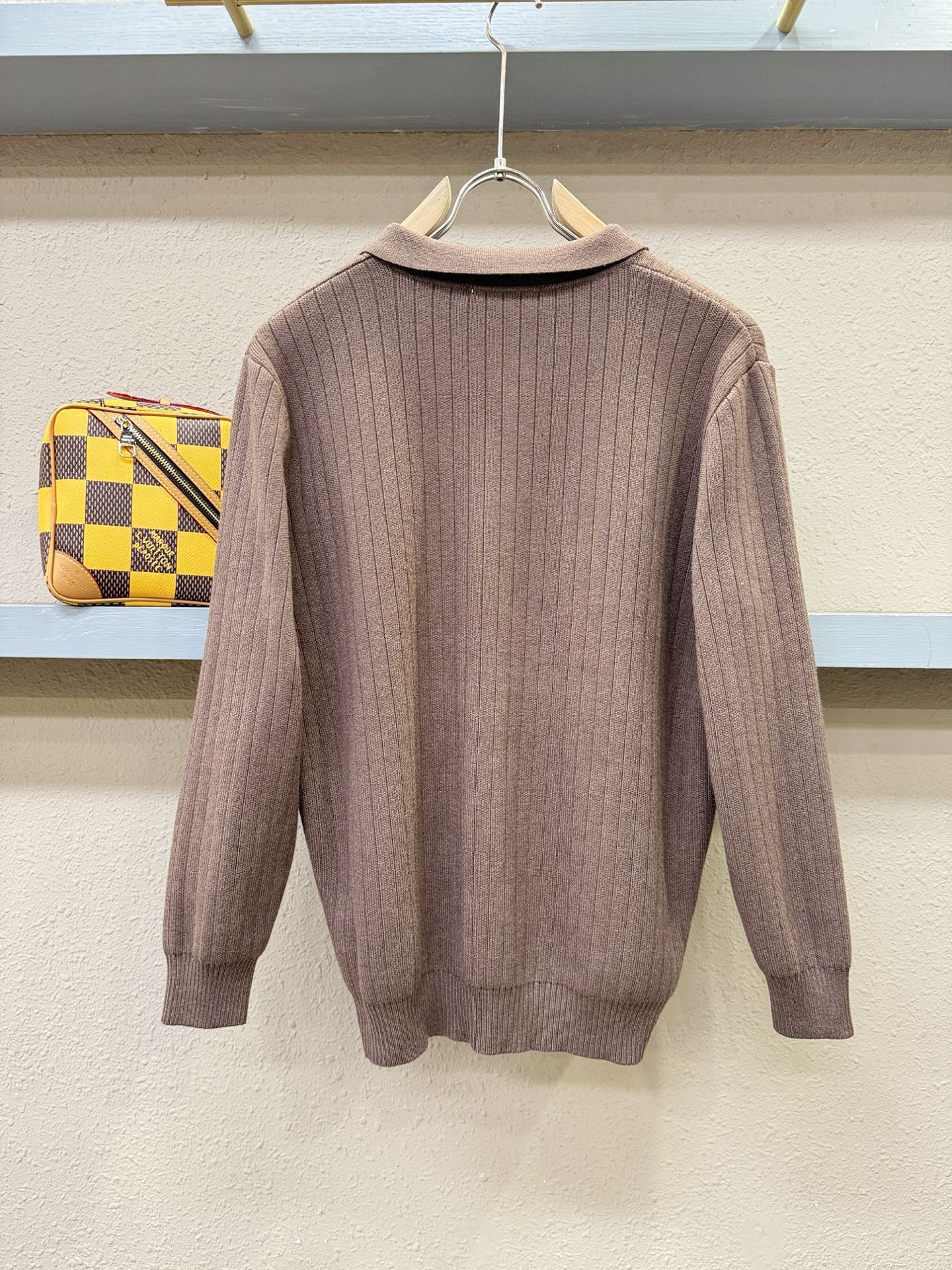 Loro Piana诺悠翩雅 新品爆款 2025秋冬新品拉链羊毛毛衣 胸前品牌Golo设计，经典简约大气