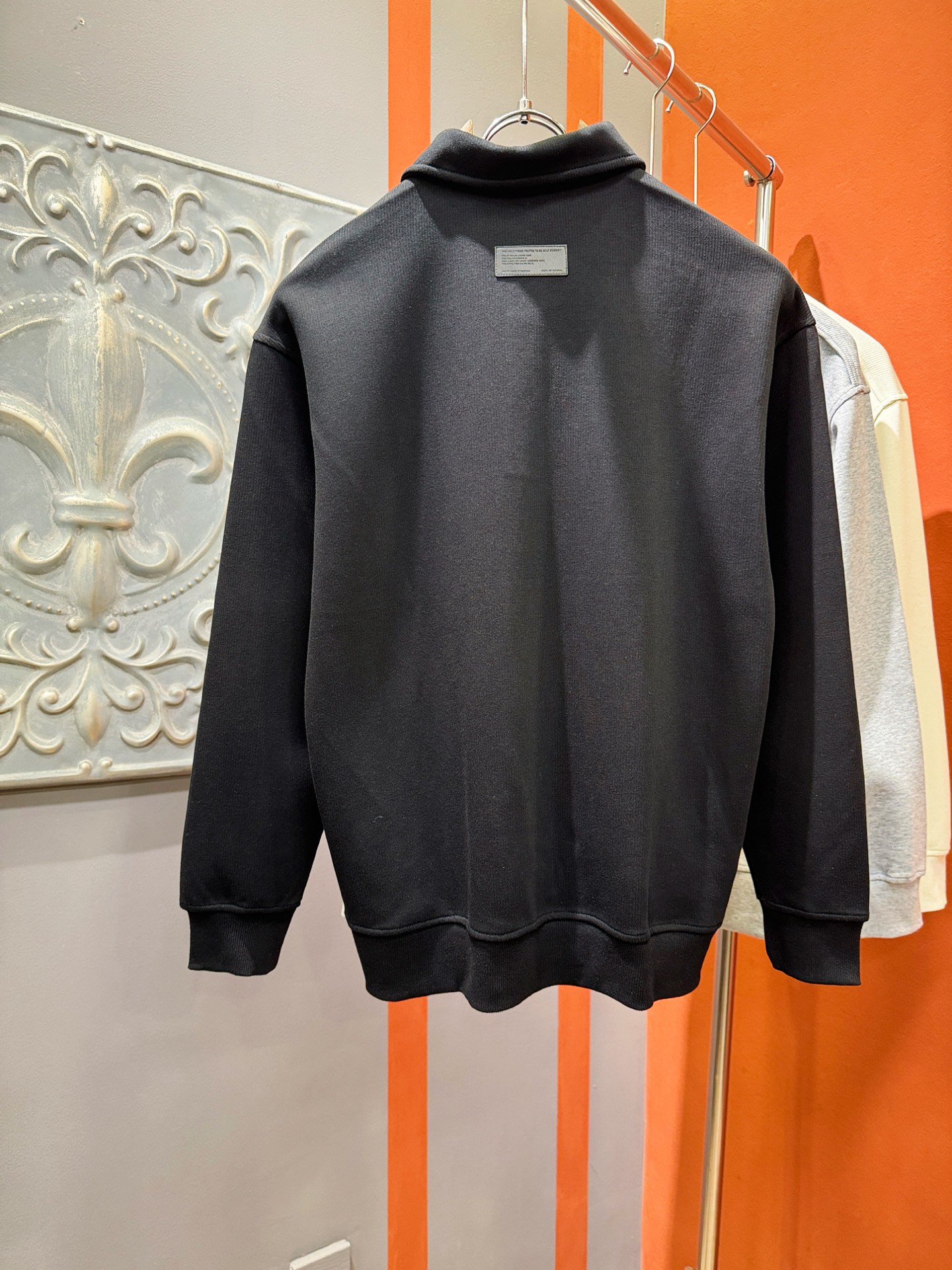 PRADA 普拉达 2025ss秋季新品 长袖卫衣，经典Logo设计，百搭款 官网同步发售 定制面料，柔