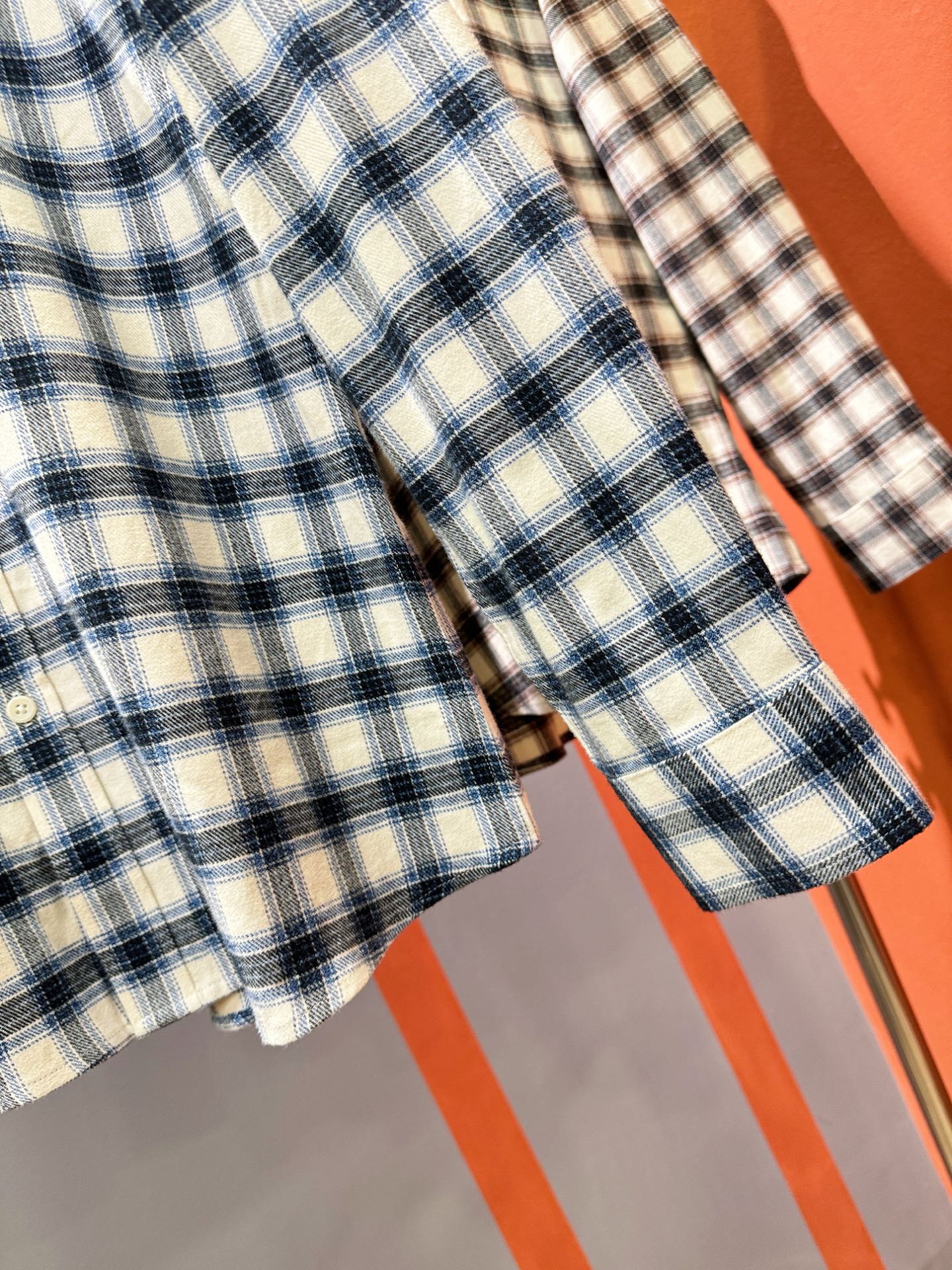 BURBERRY巴宝莉 2025新款衬衫，贸易公司渠道稀出，领先官网发售！经典休闲衬衫搭配独特的设计，简