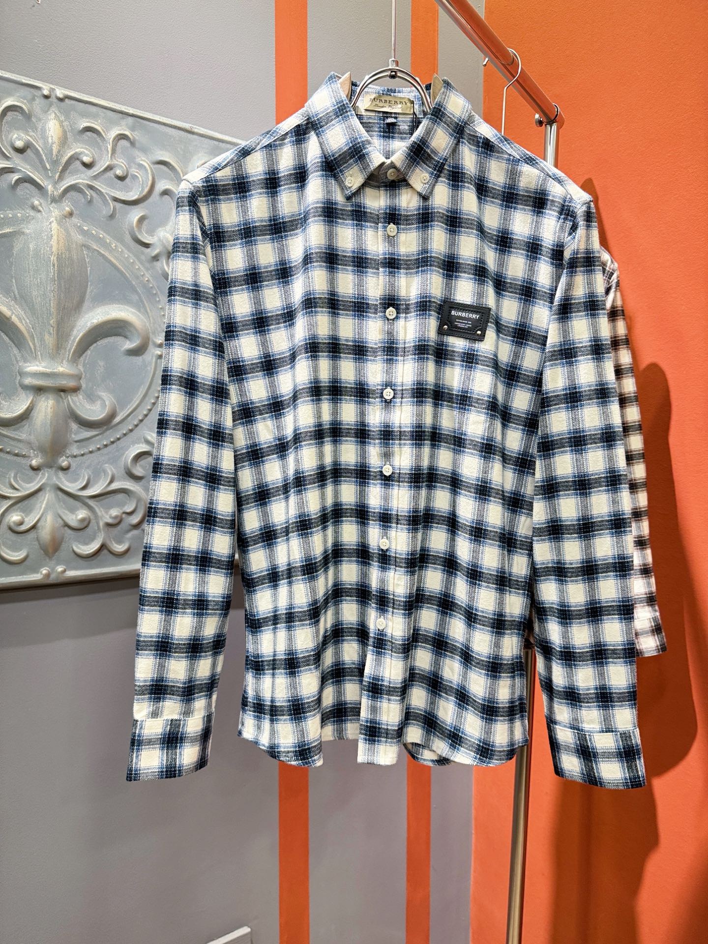 BURBERRY巴宝莉 2025新款衬衫，贸易公司渠道稀出，领先官网发售！经典休闲衬衫搭配独特的设计，简