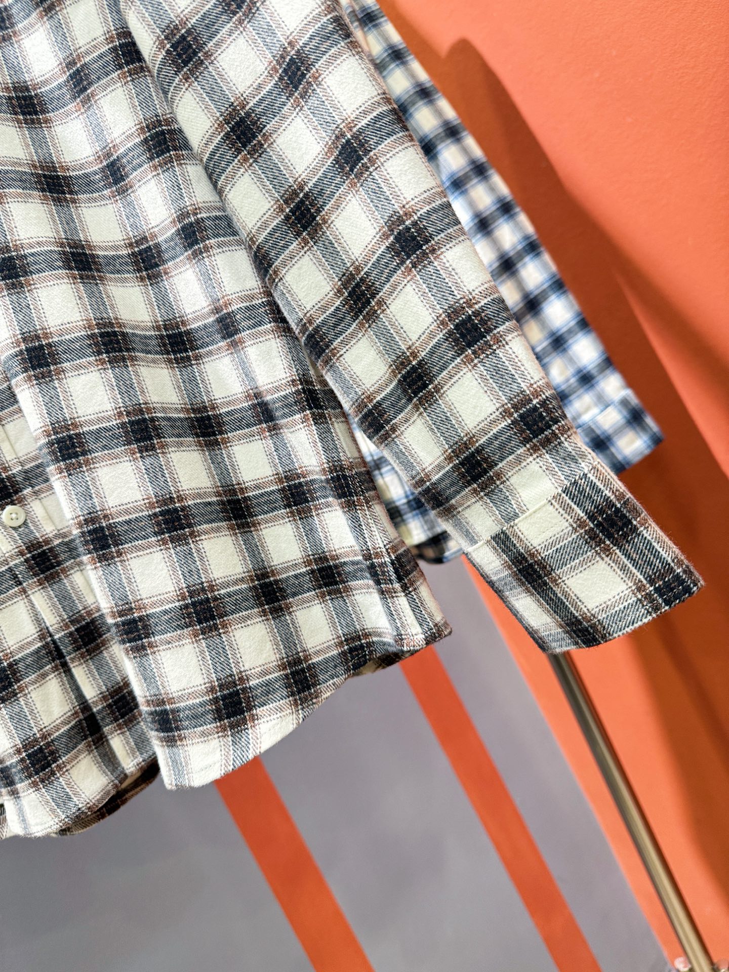 BURBERRY巴宝莉 2025新款衬衫，贸易公司渠道稀出，领先官网发售！经典休闲衬衫搭配独特的设计，简