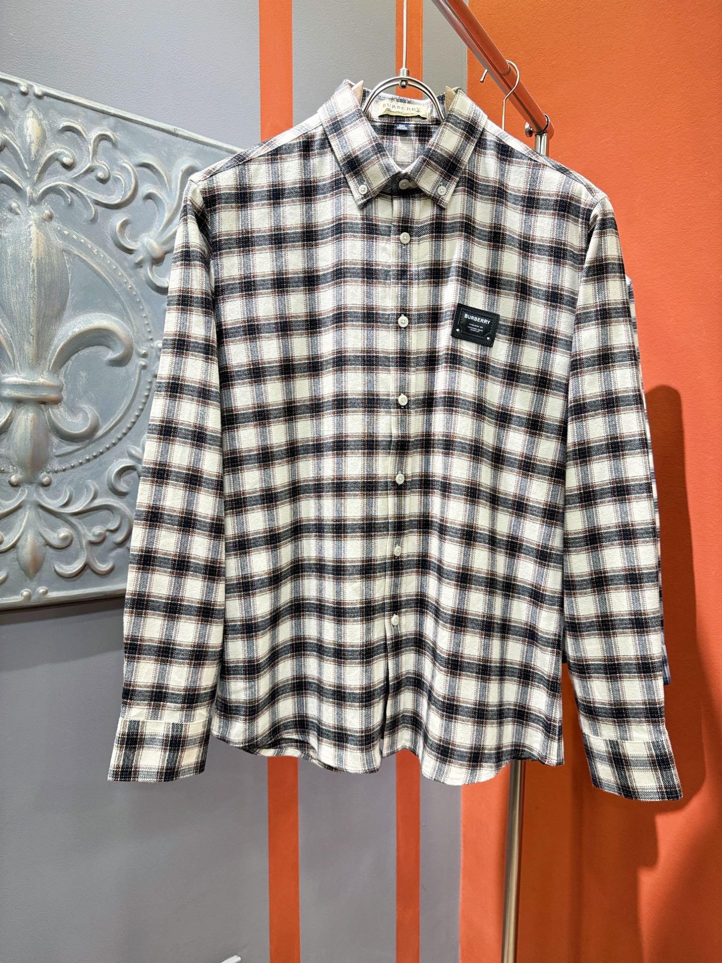 BURBERRY巴宝莉 2025新款衬衫，贸易公司渠道稀出，领先官网发售！经典休闲衬衫搭配独特的设计，简