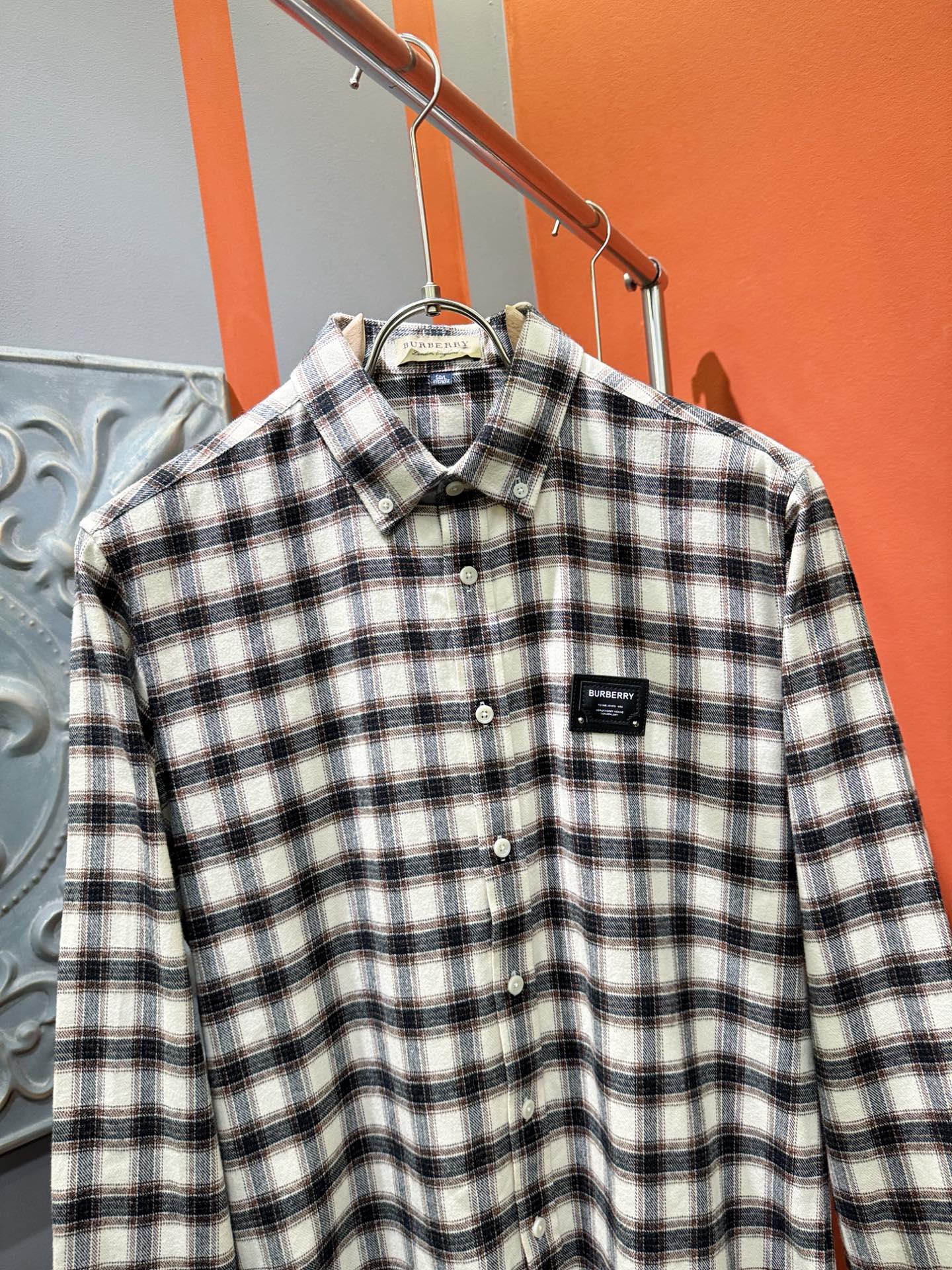 BURBERRY巴宝莉 2025新款衬衫，贸易公司渠道稀出，领先官网发售！经典休闲衬衫搭配独特的设计，简