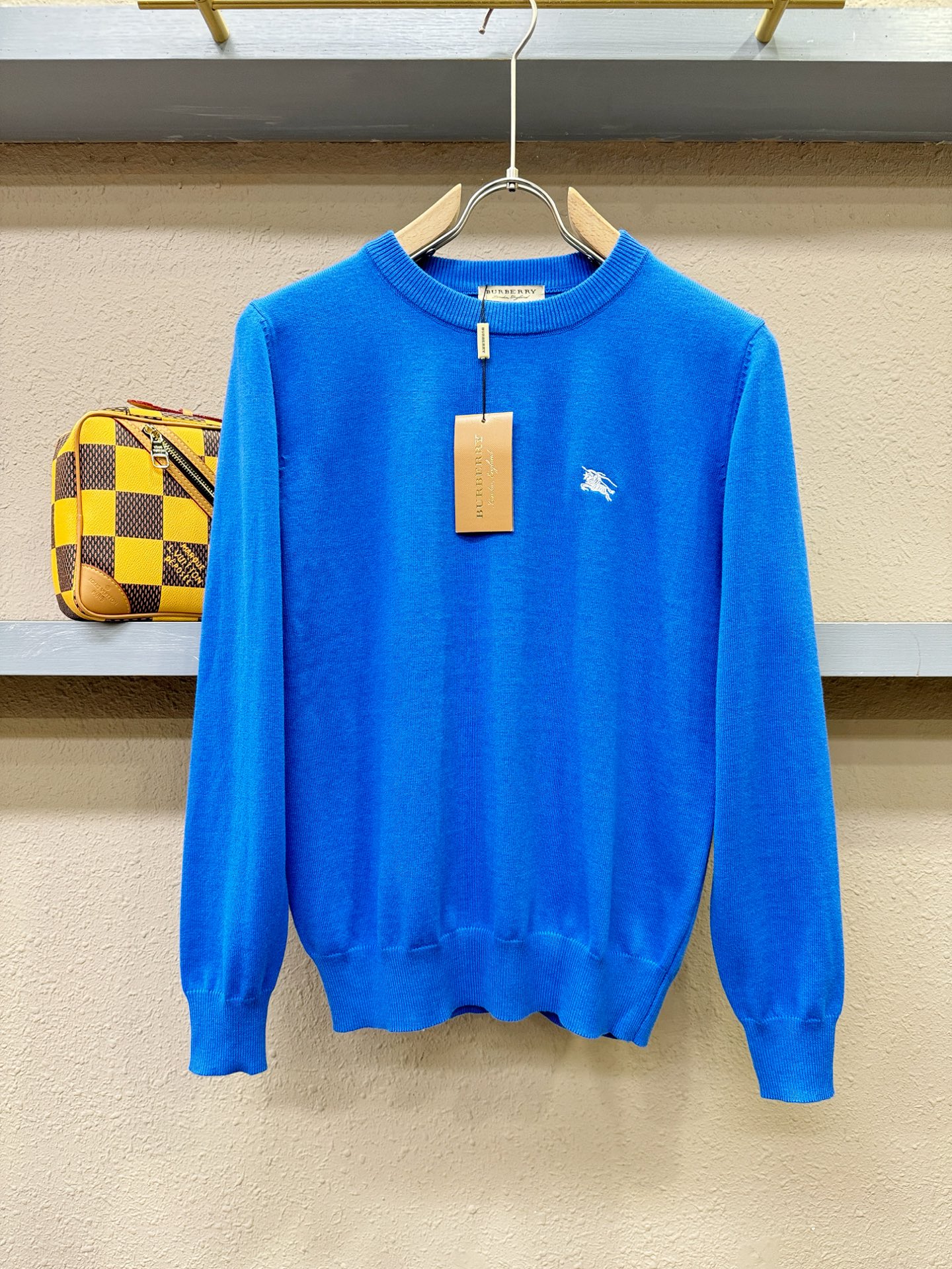 BURBERRY巴宝莉 2025新款毛衣，胸前logo设计！贸易公司渠道稀出，同步官网发售！秋冬系列经典