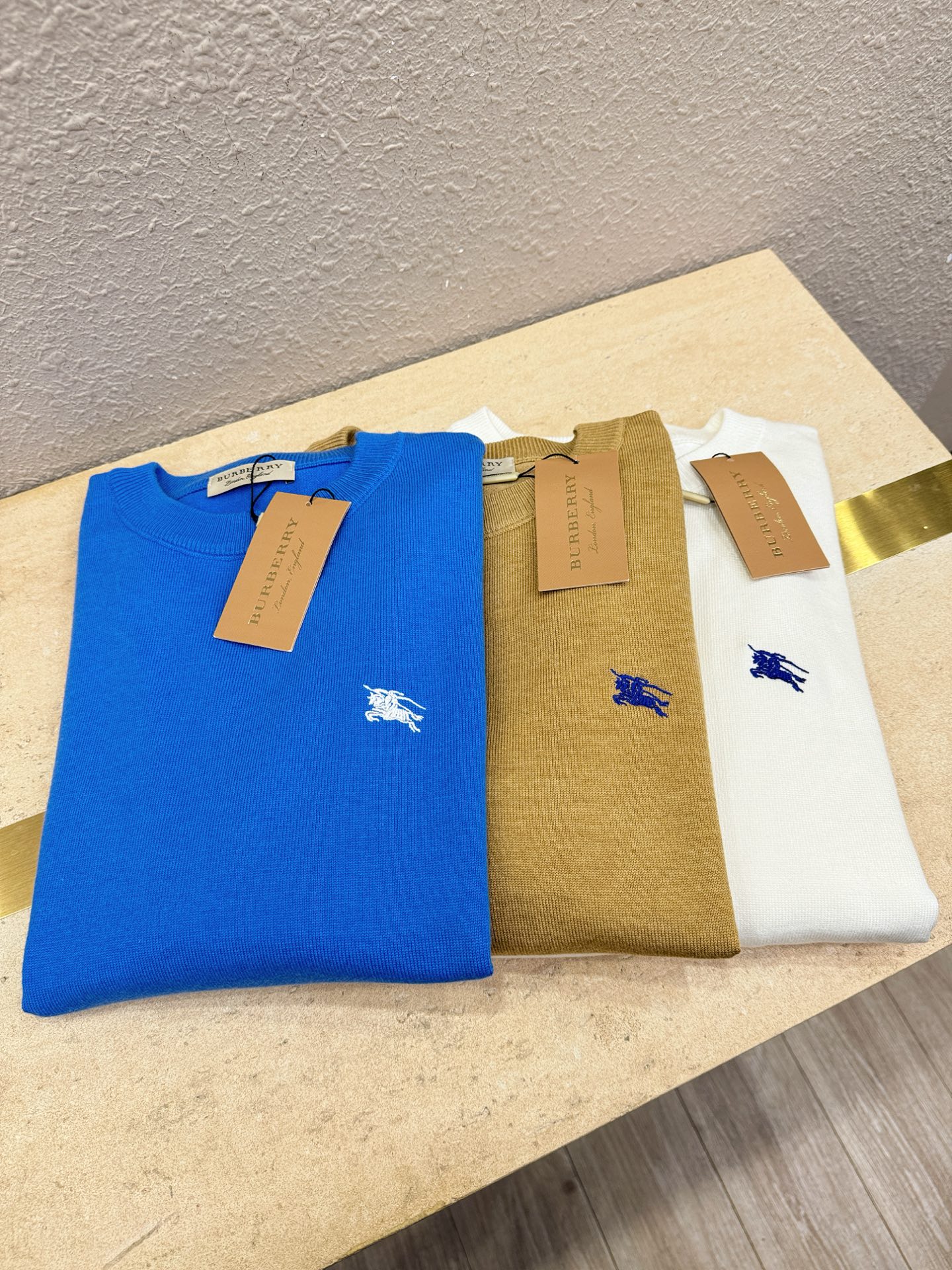 BURBERRY巴宝莉 2025新款毛衣，胸前logo设计！贸易公司渠道稀出，同步官网发售！秋冬系列经典