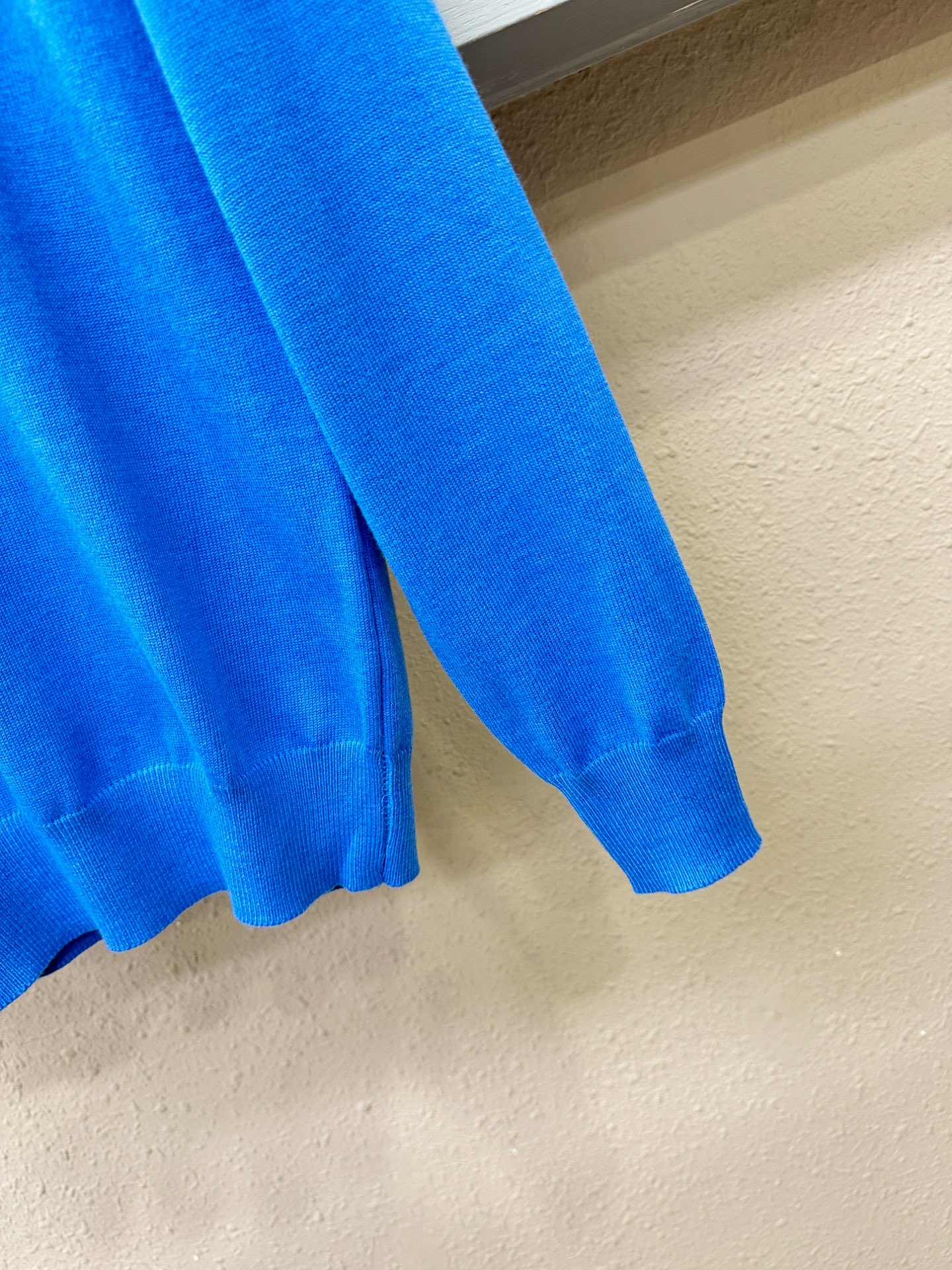 BURBERRY巴宝莉 2025新款毛衣，胸前logo设计！贸易公司渠道稀出，同步官网发售！秋冬系列经典