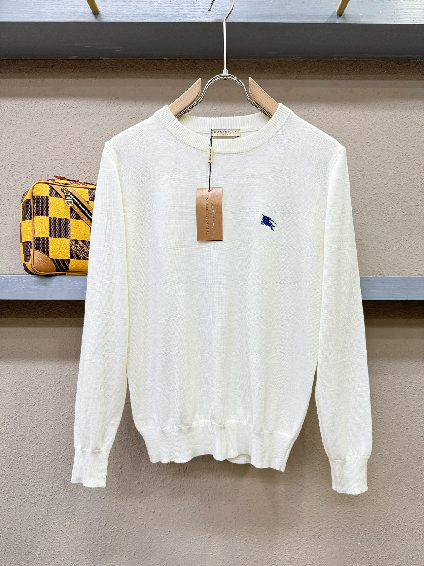 BURBERRY巴宝莉 2025新款毛衣，胸前logo设计！贸易公司渠道稀出，同步官网发售！秋冬系列经典