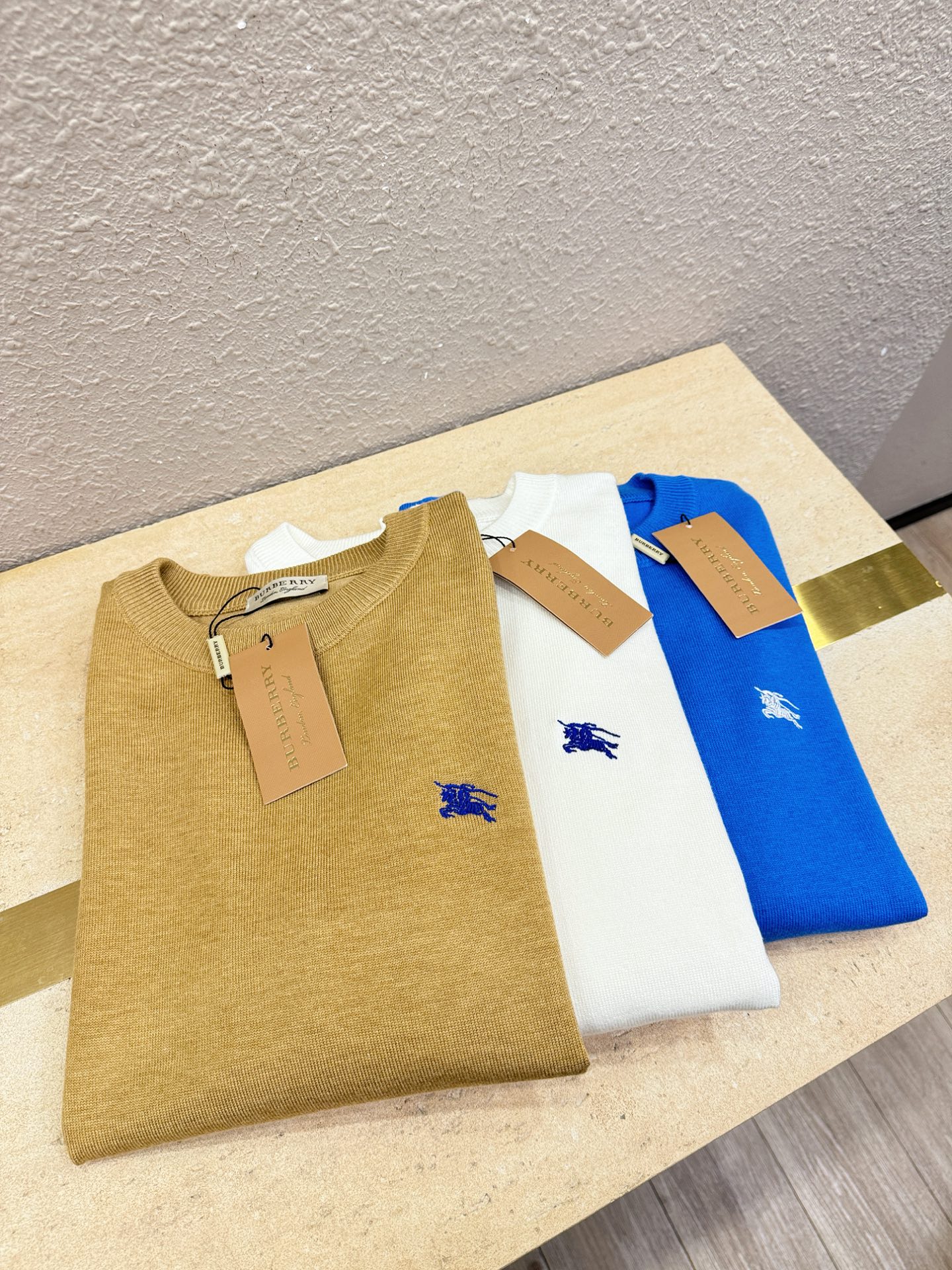 BURBERRY巴宝莉 2025新款毛衣，胸前logo设计！贸易公司渠道稀出，同步官网发售！秋冬系列经典