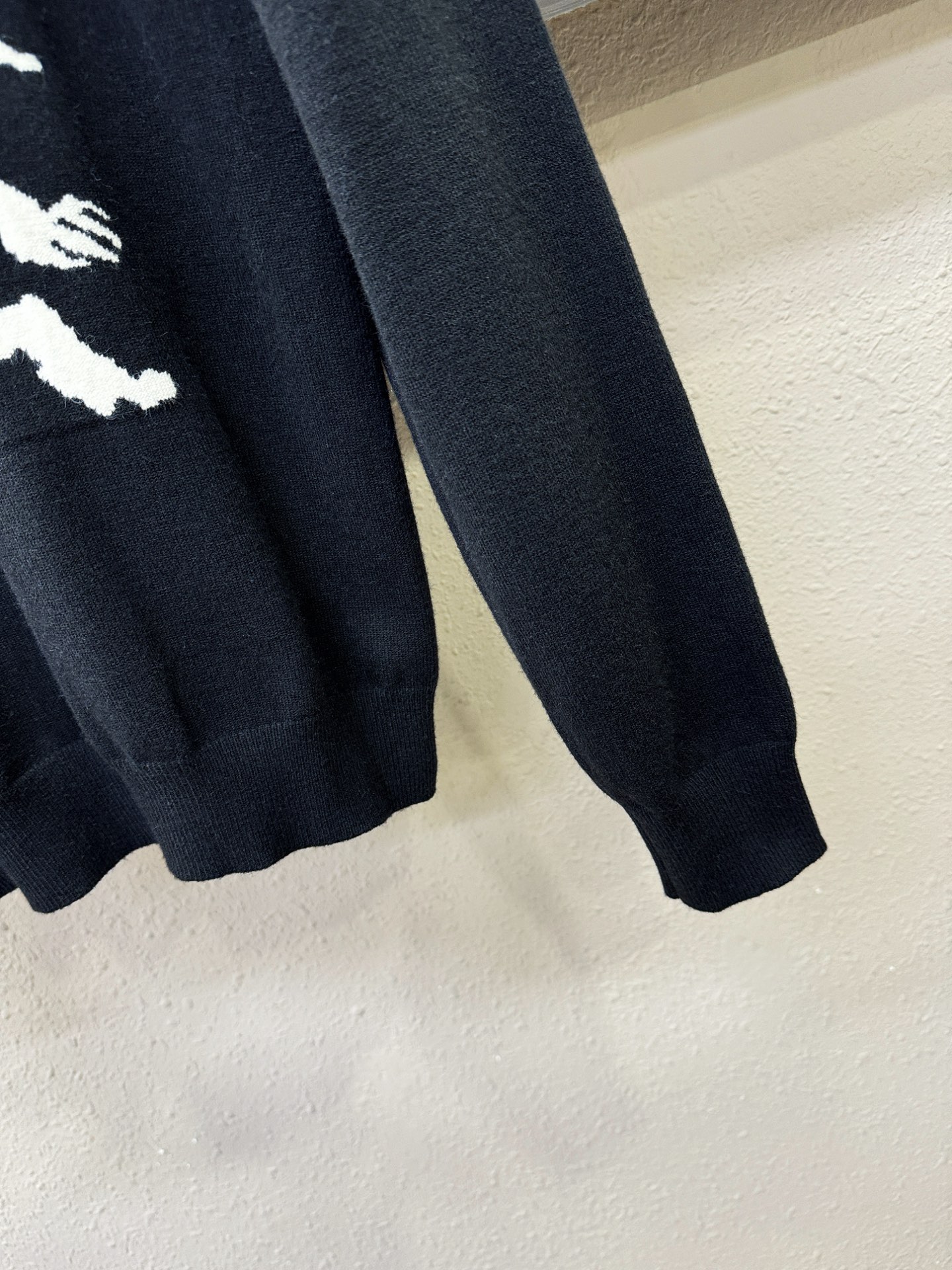 BURBERRY巴宝莉 2025新款毛衣，胸前logo设计！贸易公司渠道稀出，同步官网发售！秋冬系列经典