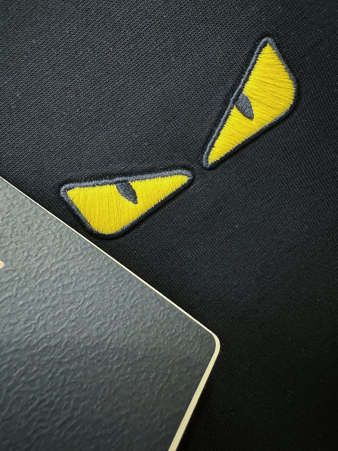 FENDI芬迪 2025秋冬新款外套开衫，原单狠货 开衫。欧洲专柜同步，上身更随意大方，专柜原版五金奢华