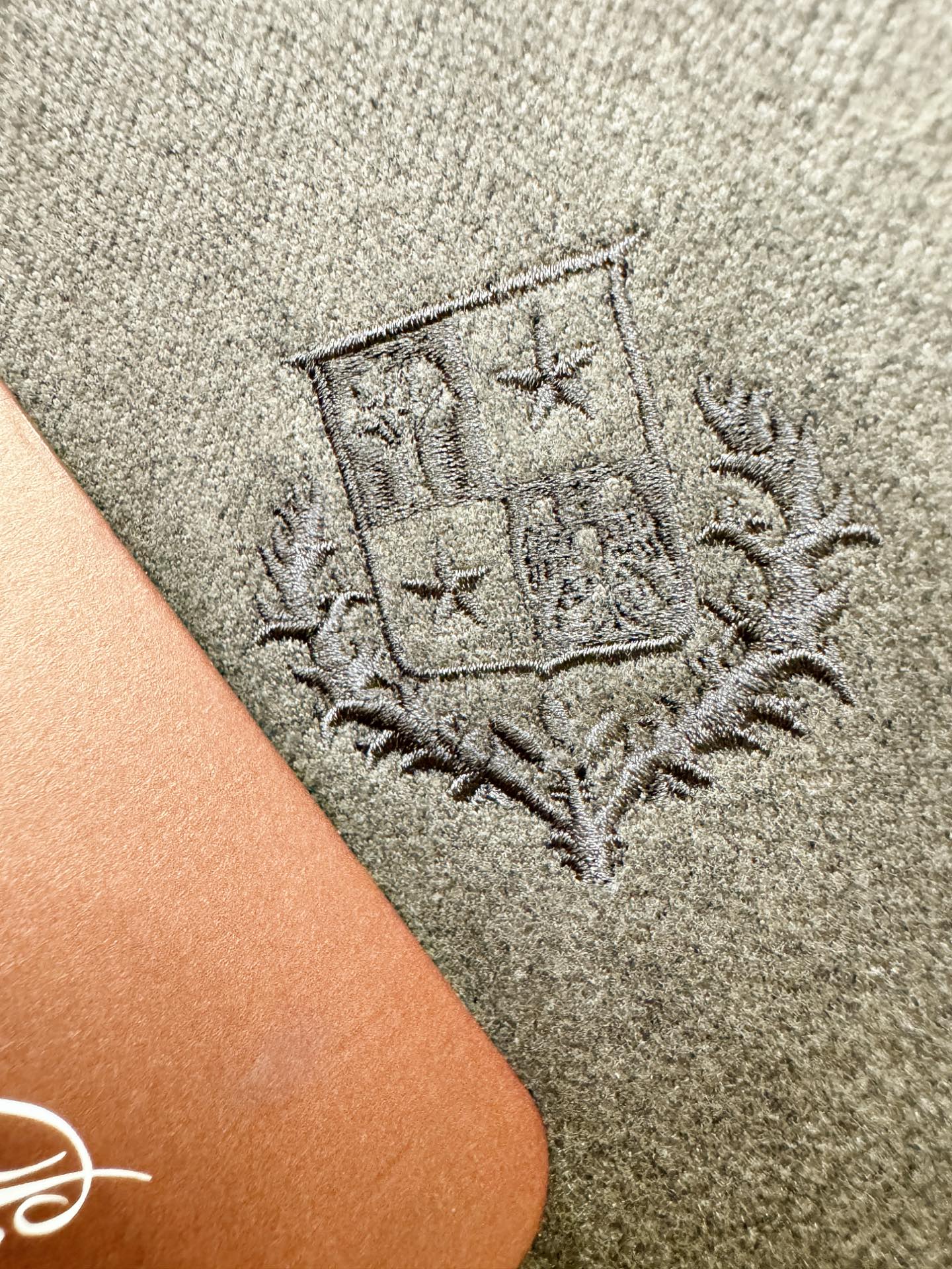 Loro Piana诺悠翩雅 2025秋冬新款外套，精工刺绣，羊毛面料，立体有型，辨识度高，独一无二的混