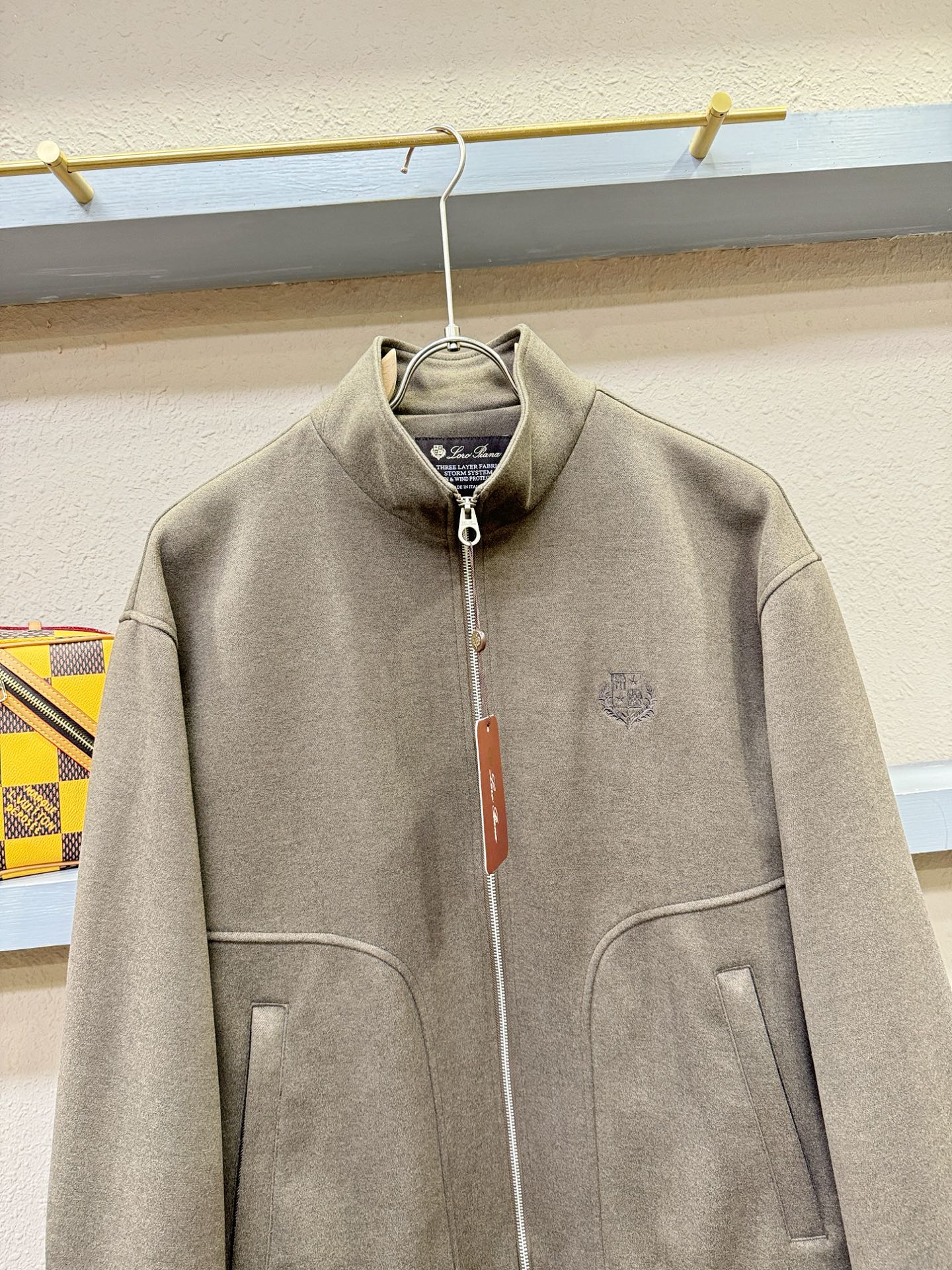 Loro Piana诺悠翩雅 2025秋冬新款外套，精工刺绣，羊毛面料，立体有型，辨识度高，独一无二的混