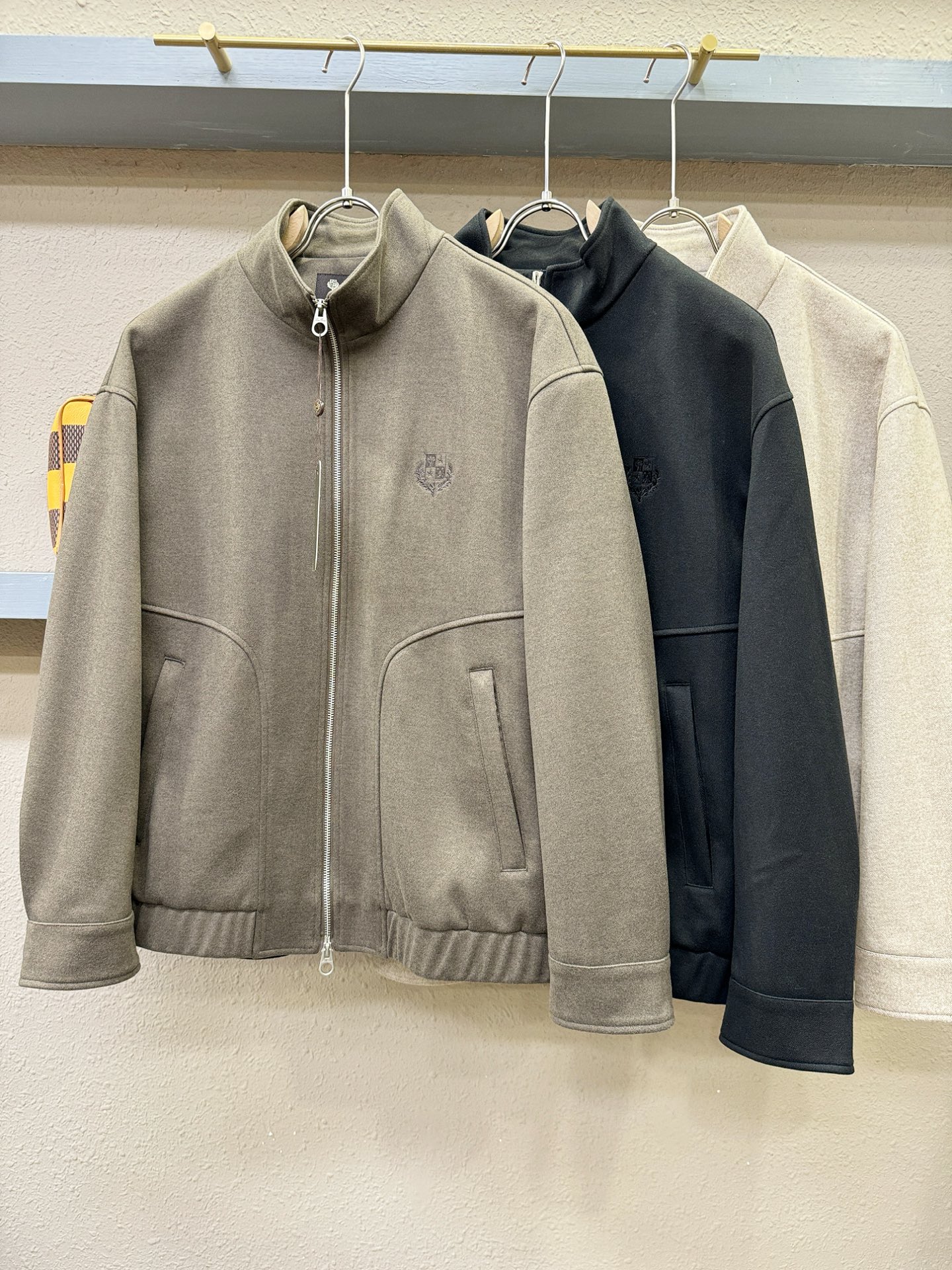 Loro Piana诺悠翩雅 2025秋冬新款外套，精工刺绣，羊毛面料，立体有型，辨识度高，独一无二的混