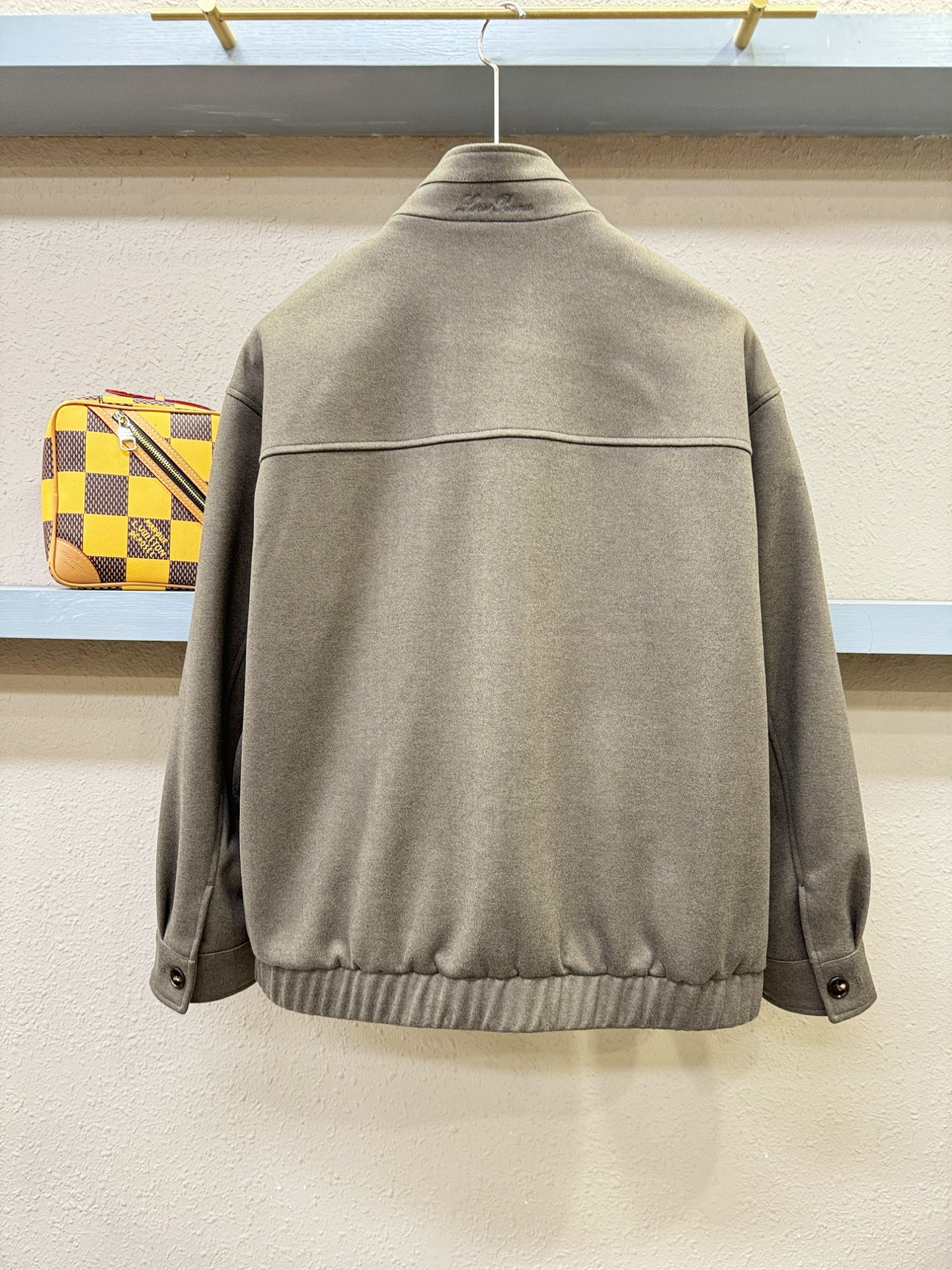 Loro Piana诺悠翩雅 2025秋冬新款外套，精工刺绣，羊毛面料，立体有型，辨识度高，独一无二的混