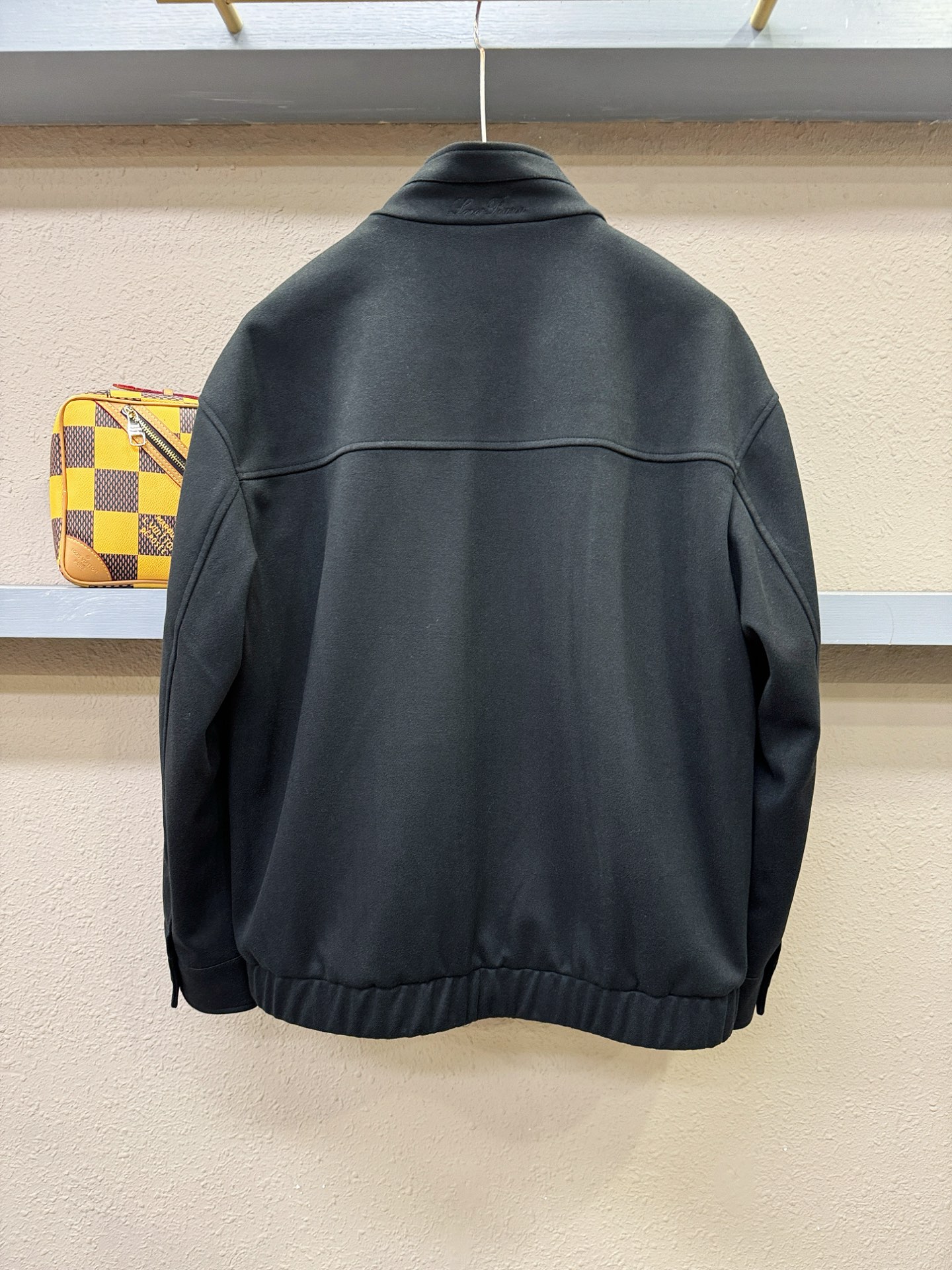 Loro Piana诺悠翩雅 2025秋冬新款外套，精工刺绣，羊毛面料，立体有型，辨识度高，独一无二的混