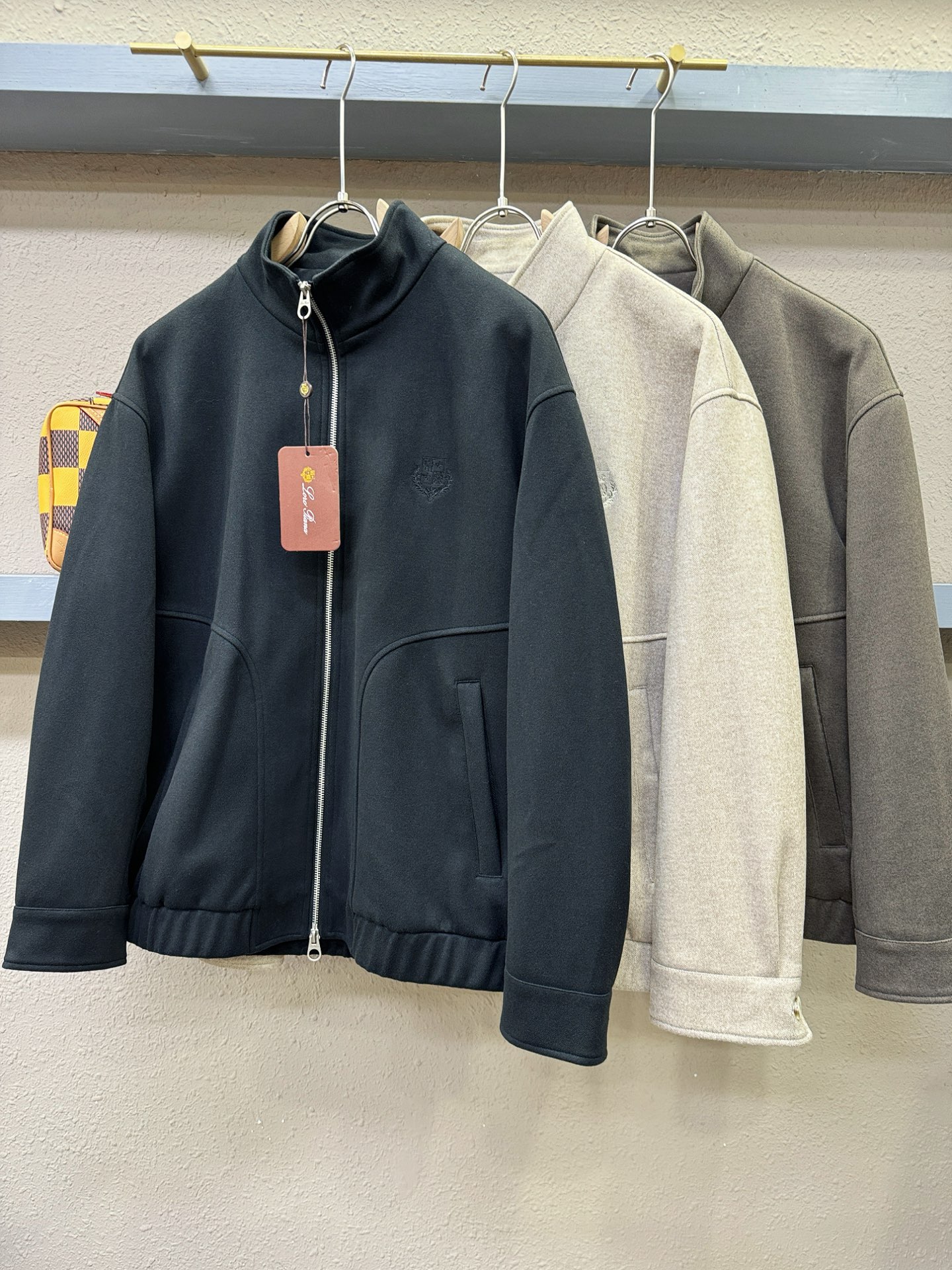 Loro Piana诺悠翩雅 2025秋冬新款外套，精工刺绣，羊毛面料，立体有型，辨识度高，独一无二的混