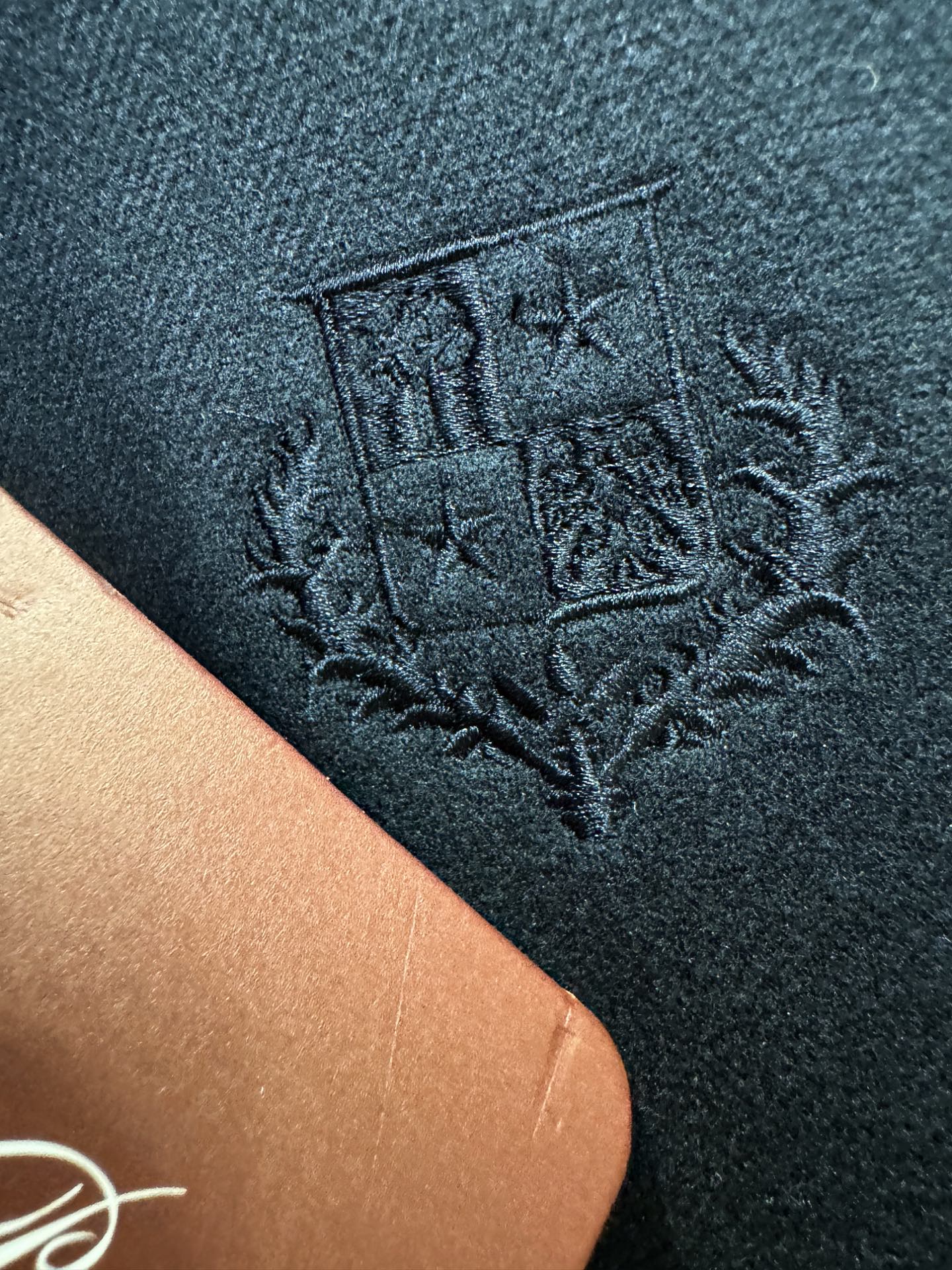 Loro Piana诺悠翩雅 2025秋冬新款外套，精工刺绣，羊毛面料，立体有型，辨识度高，独一无二的混